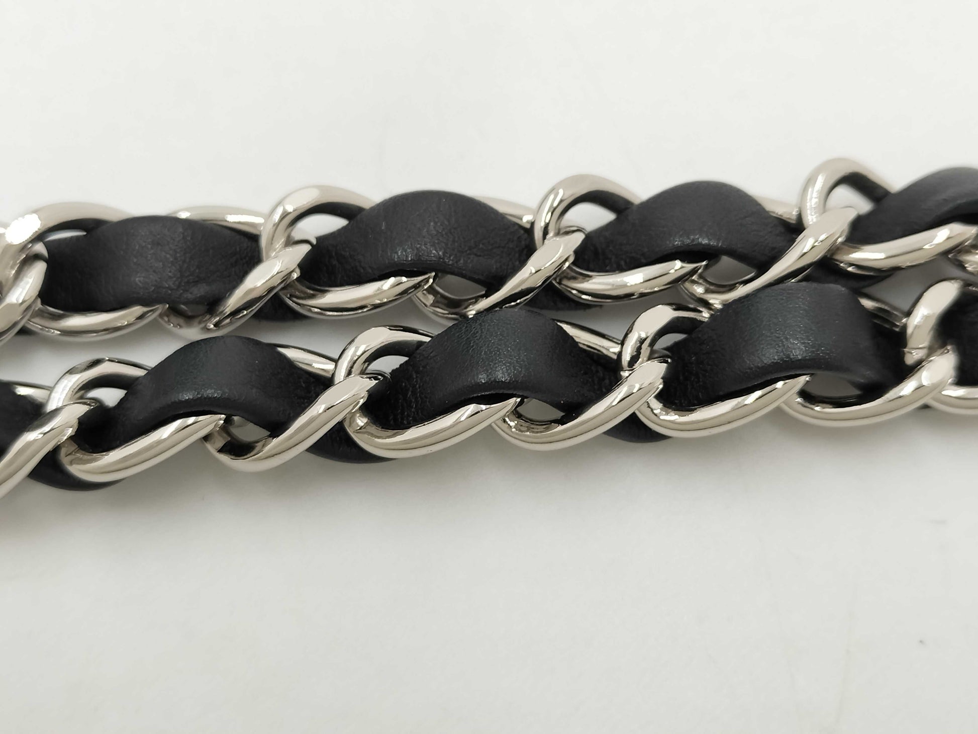 CHANEL Chain Enamel Shoulder Bag