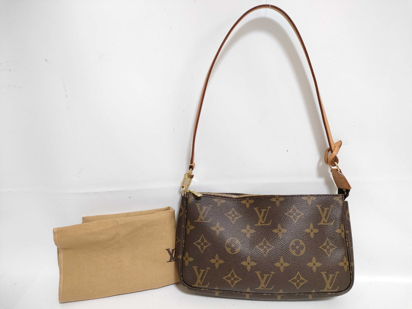 LOUIS VUITTON Monogram LV Accessory Pouch Handbag