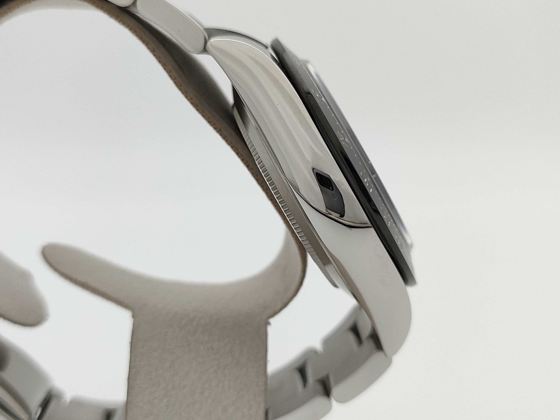 ROLEX 116500LN 1133Y904 Black Dial Oyster Breath Men's Watch