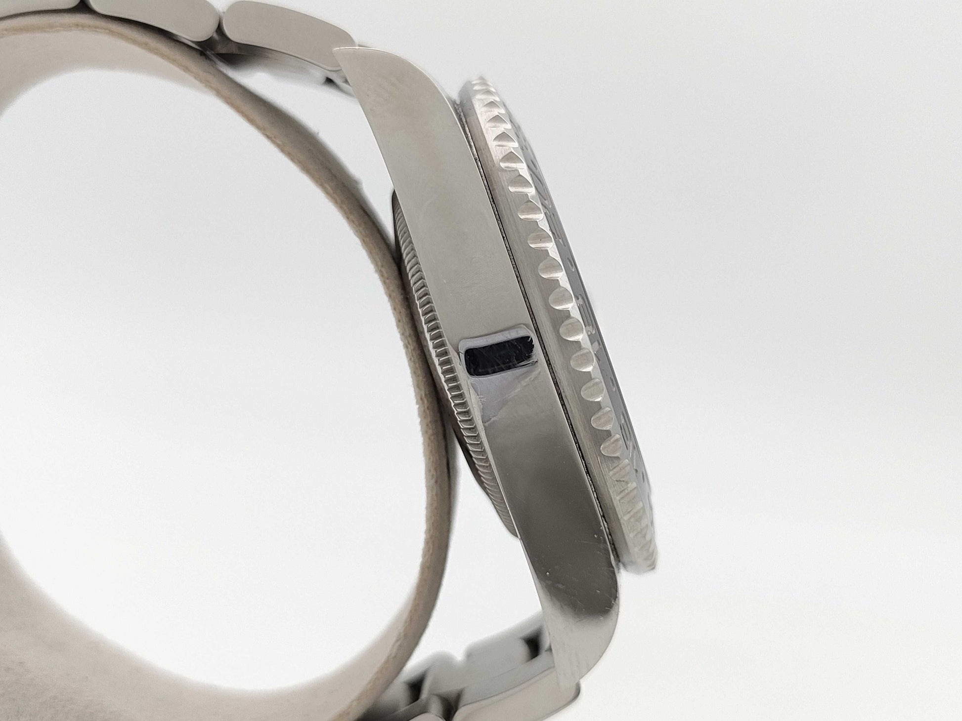 ROLEX 116710LN 752S1488 Black Dial Oyster Breath Men's Watch