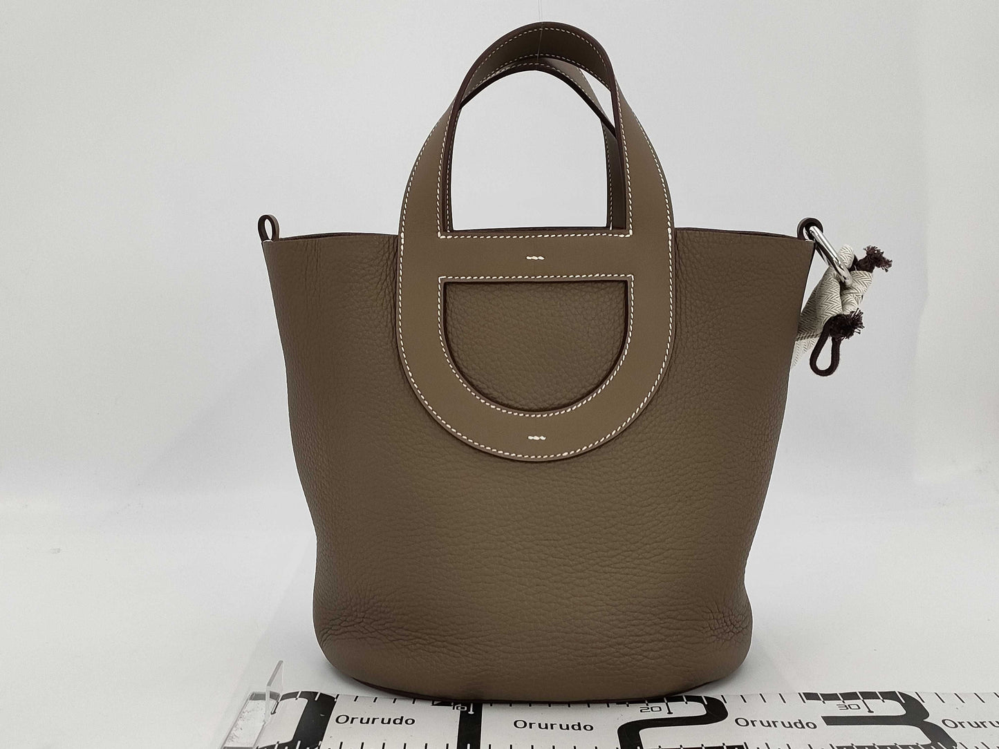 HERMES In-the-Loop 23 Etoup Tryon W-Engraved Handbag