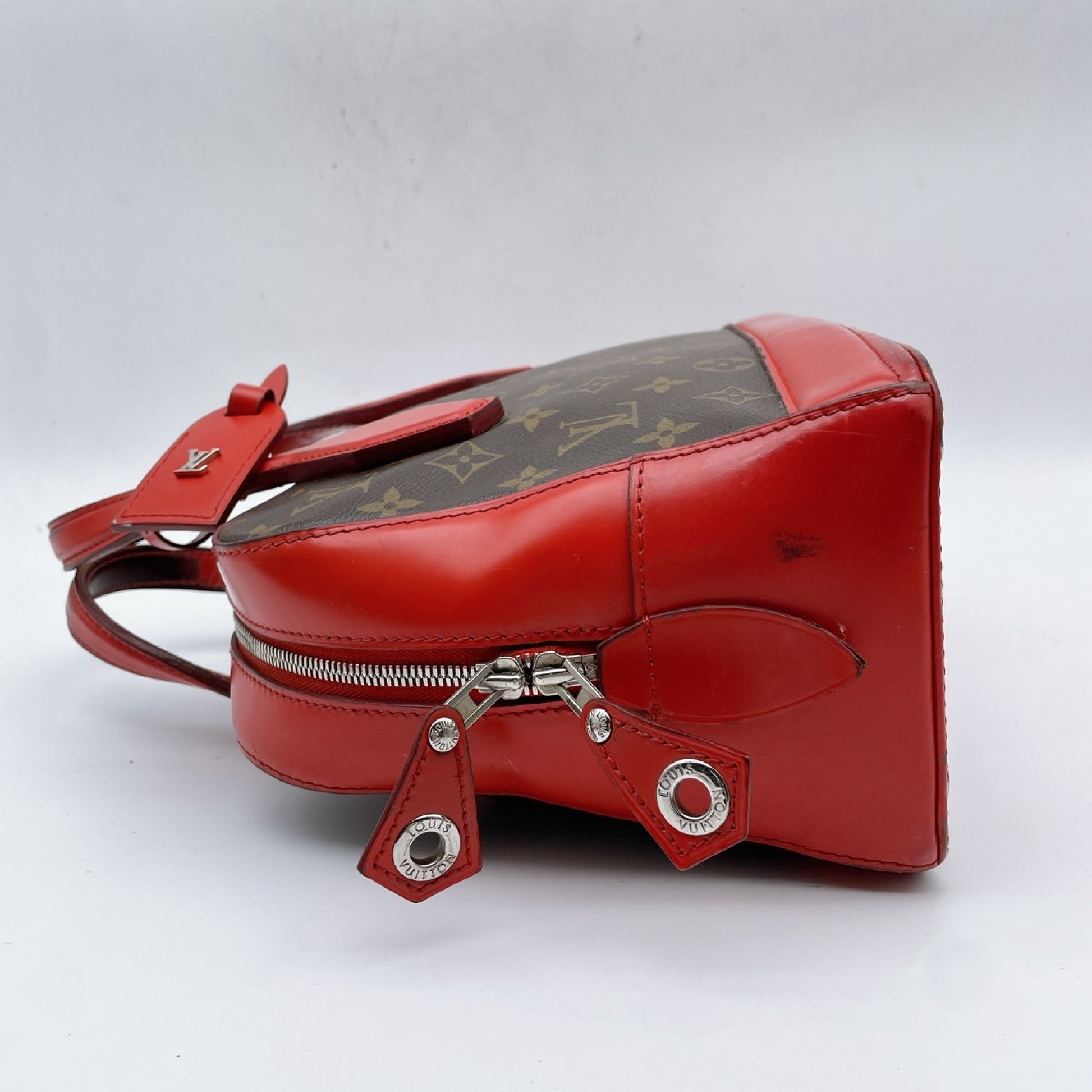 LOUIS VUITTON Monogram Dora PM 2WAY Handbag