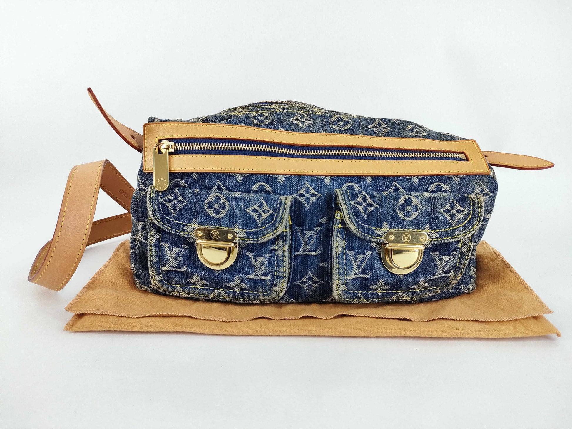 LOUIS VUITTON Monogram Buggy PM M95049 Shoulder Bag