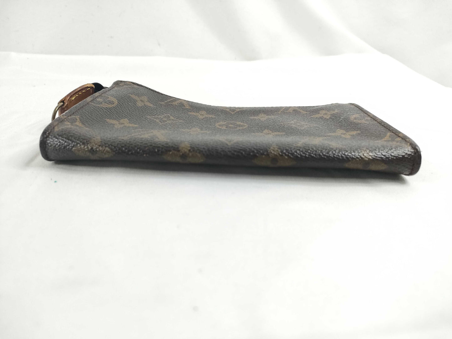 LOUIS VUITTON Monogram Louis Vuitton Monogram Bucket Pouch Pouch