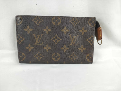 LOUIS VUITTON Monogram Louis Vuitton Monogram Bucket Pouch Pouch