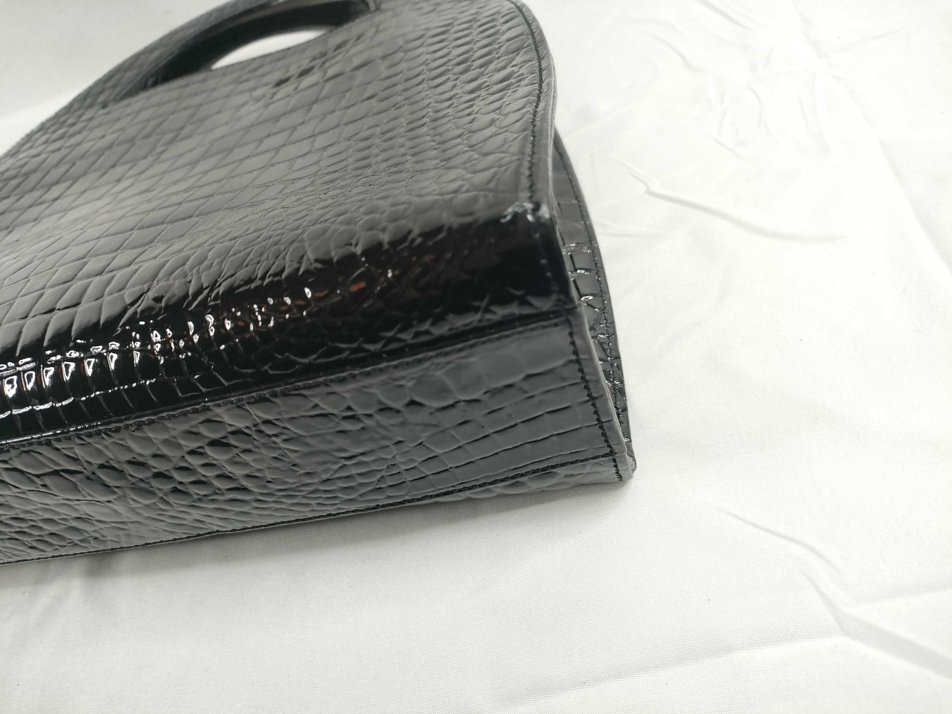 Yves Saint Laurent Handbag Croco-Embossed Black Handbag