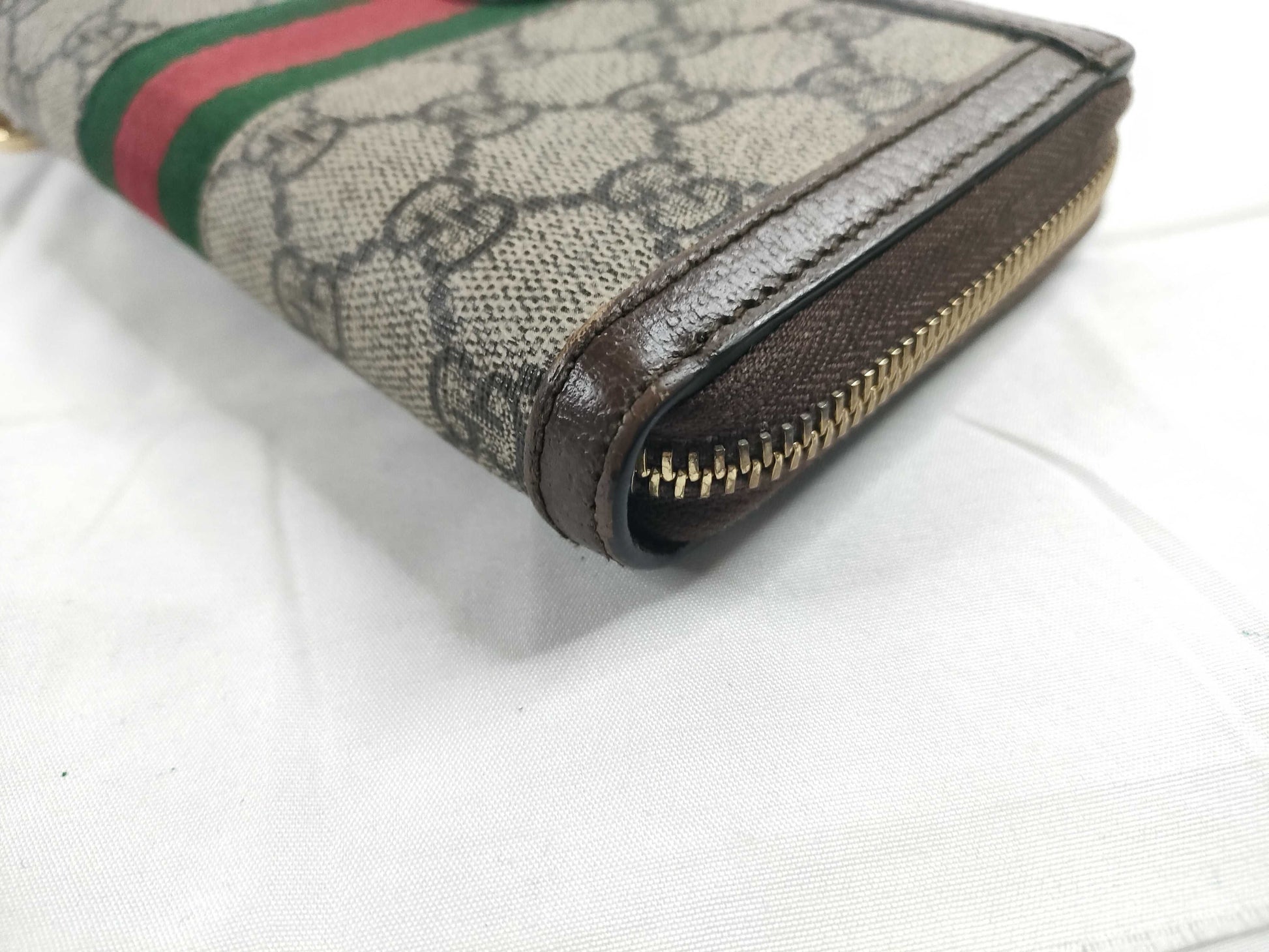 GUCCI GG Supreme Gucci GG Supreme Wallet Ophidia Wallet