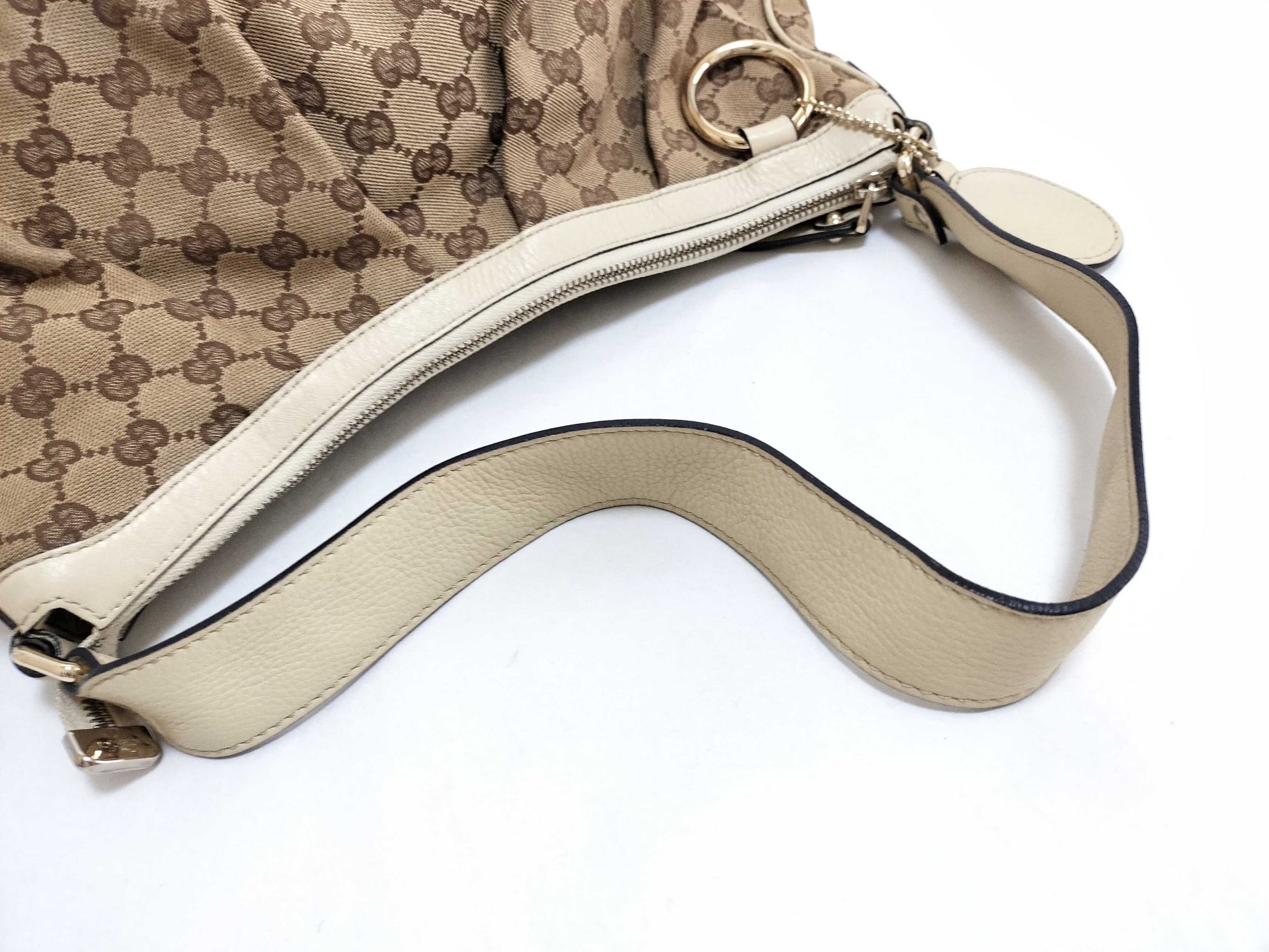 GUCCI GG Canvas Gucci GG Canvas One Shoulder Bag White Shoulder Bag