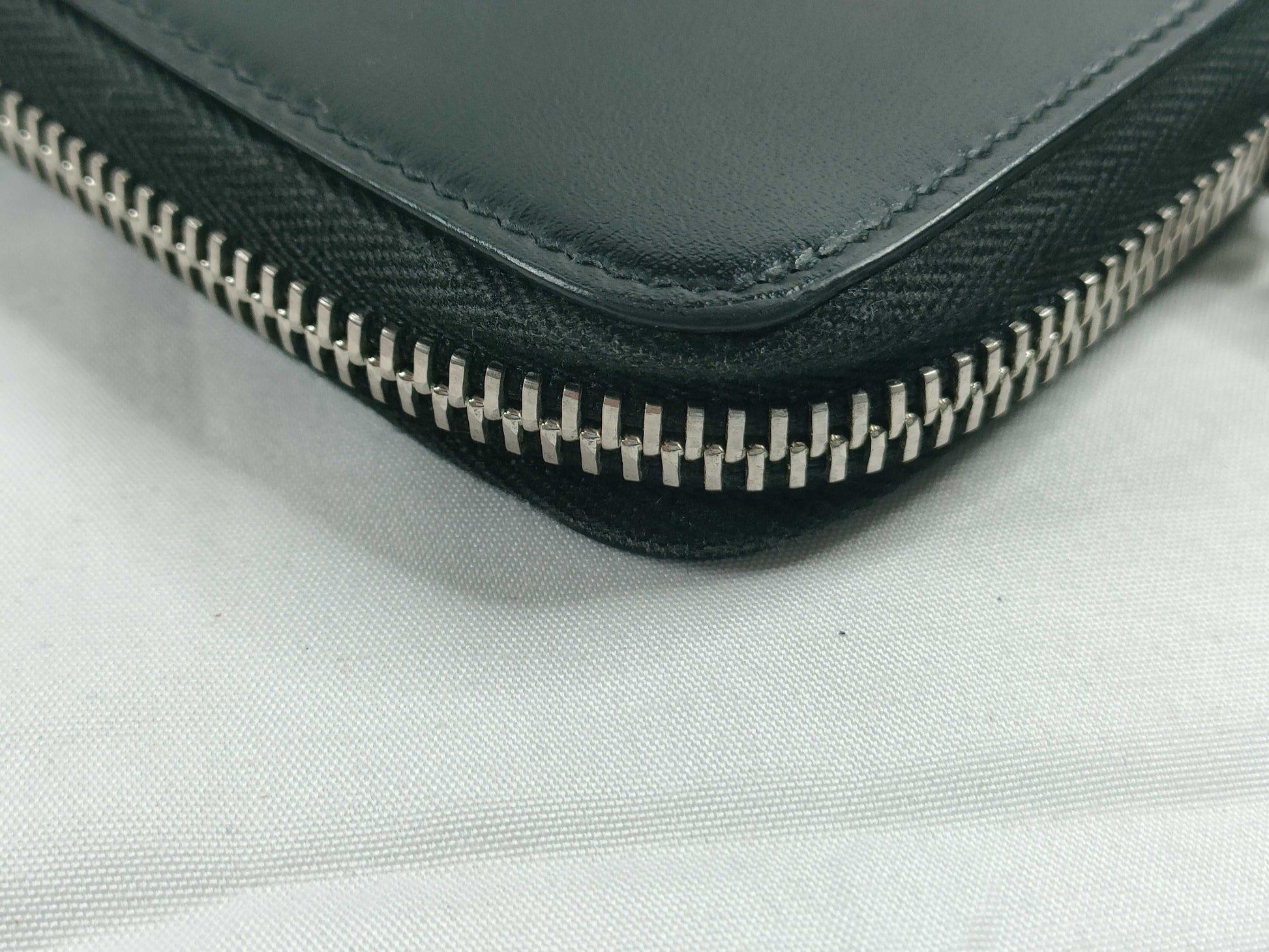 SAINT LAURENT YSL Logo Coin Case Black Coin Case