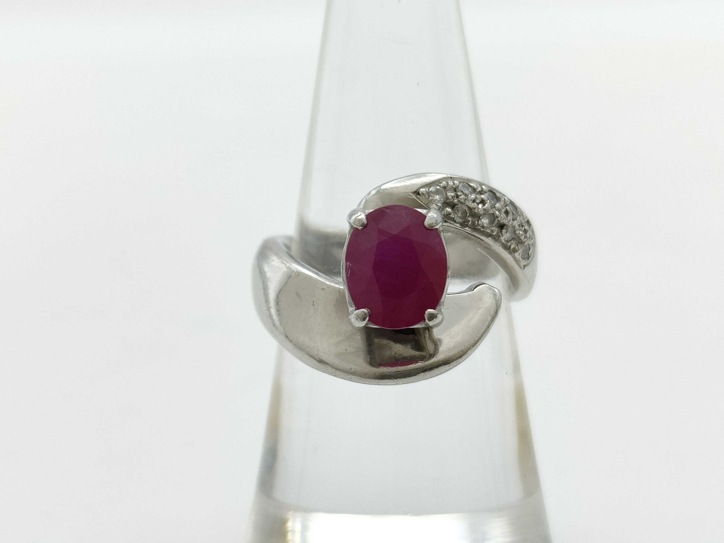 Colored Stone 2.09ct D0.10ct Pt900 13.9g Ring 