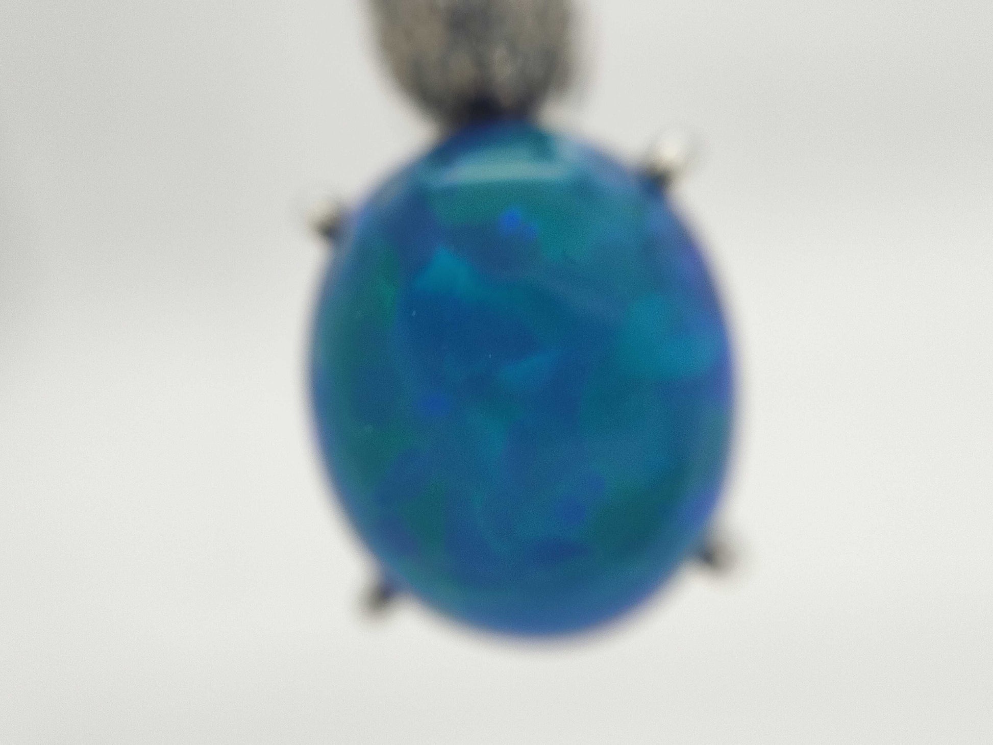 CRESCENT VERT Colored Stone 3.10ct D0.11ct Pt950/850 12.7g Necklace 