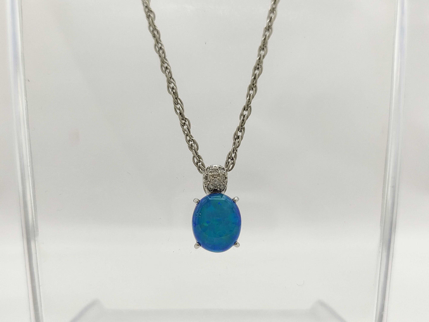 CRESCENT VERT Colored Stone 3.10ct D0.11ct Pt950/850 12.7g Necklace 