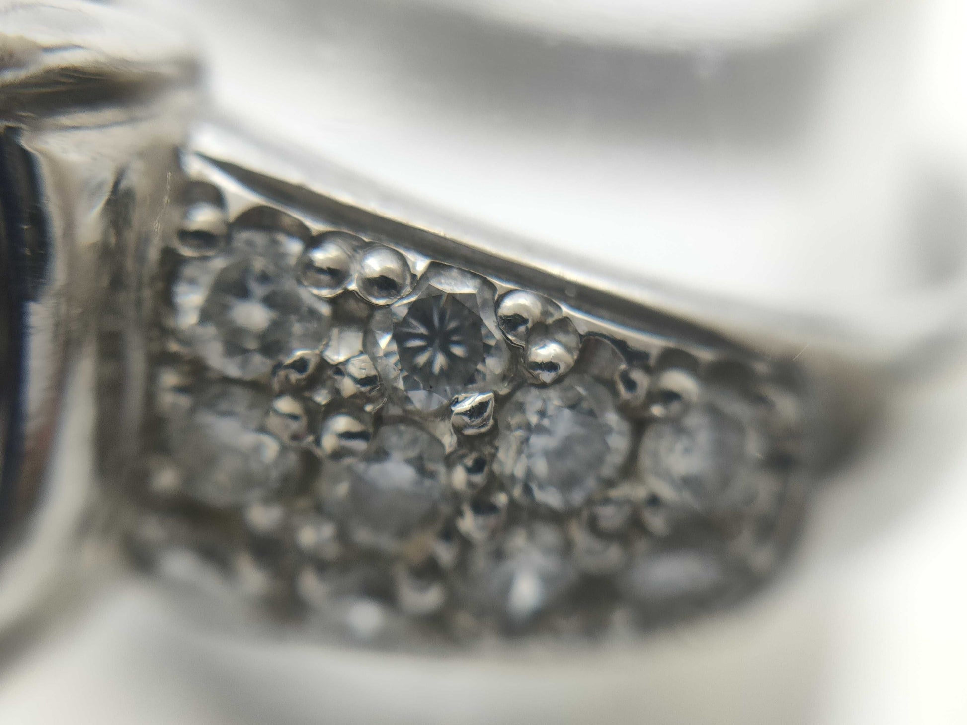 CRESCENT VERT Colored Stone 3.10ct D0.50ct Pt950 10.4g Ring 