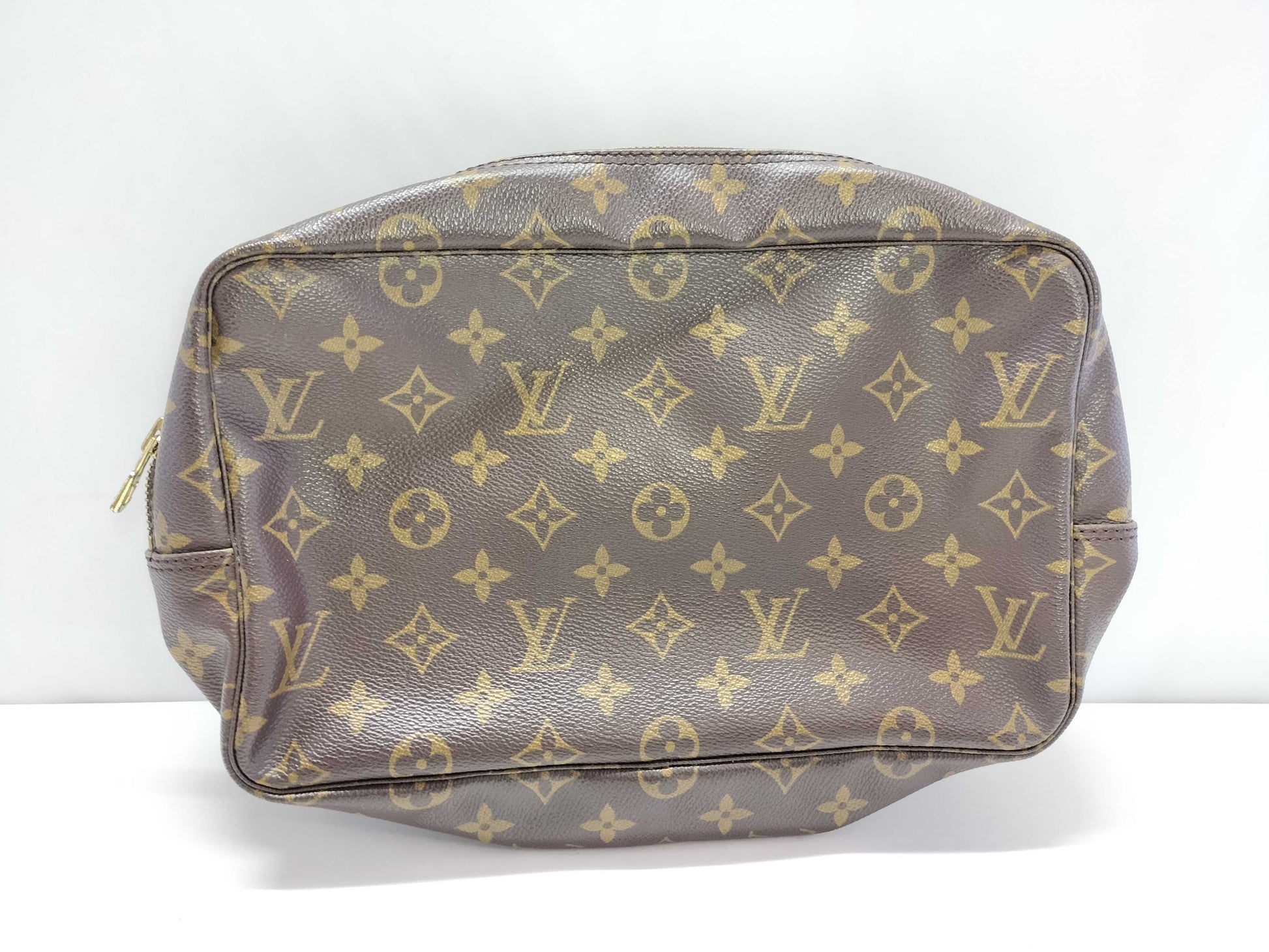 LOUIS VUITTON Monogram LV Monogram Truth Toilette 28 M47522 N00961 Pouch