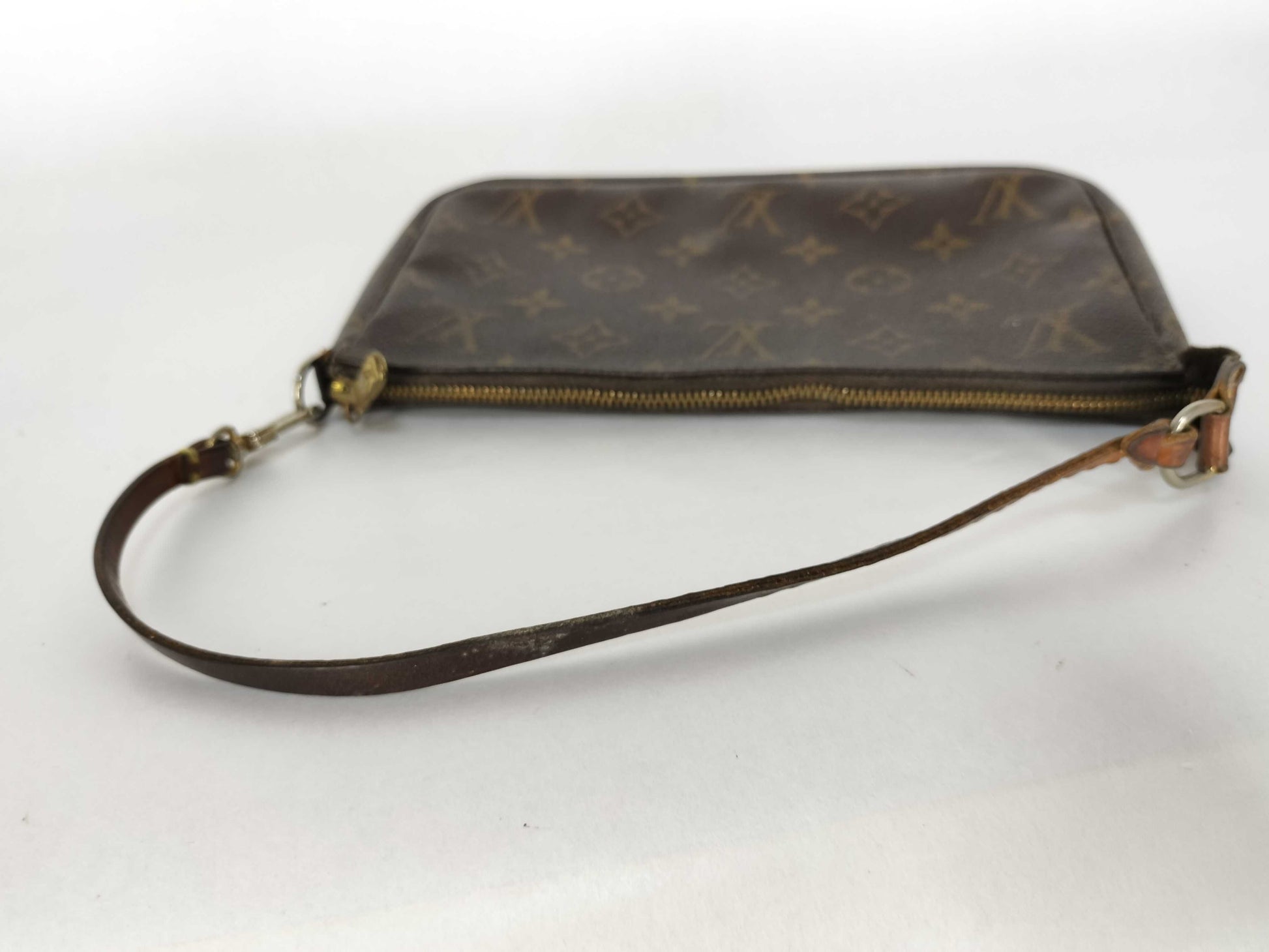 LOUIS VUITTON Monogram LOUIS VUITTON Monogram Vuitton Pochette Accessoir Pouch