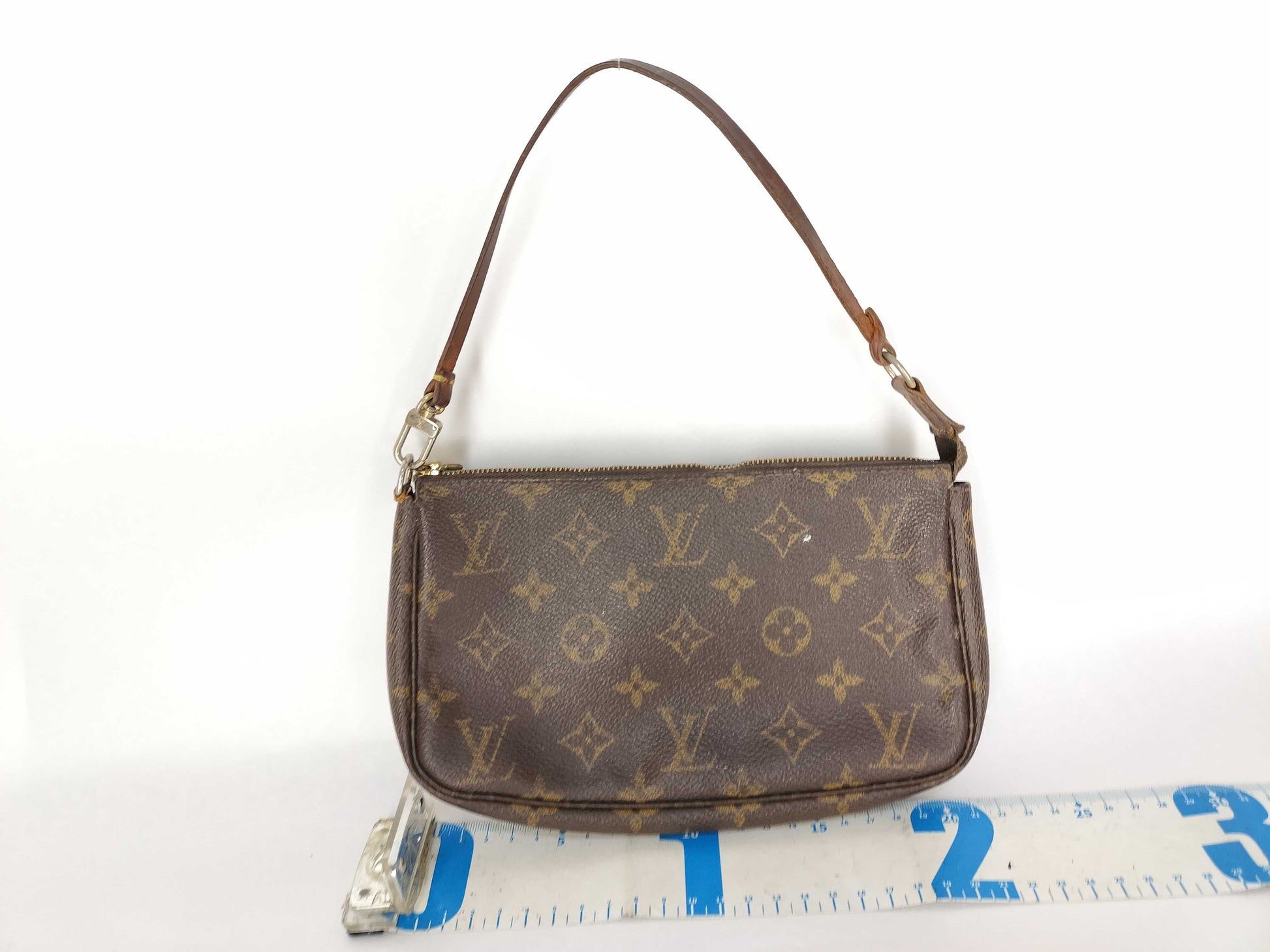 LOUIS VUITTON Monogram LOUIS VUITTON Monogram Vuitton Pochette Accessoir Pouch