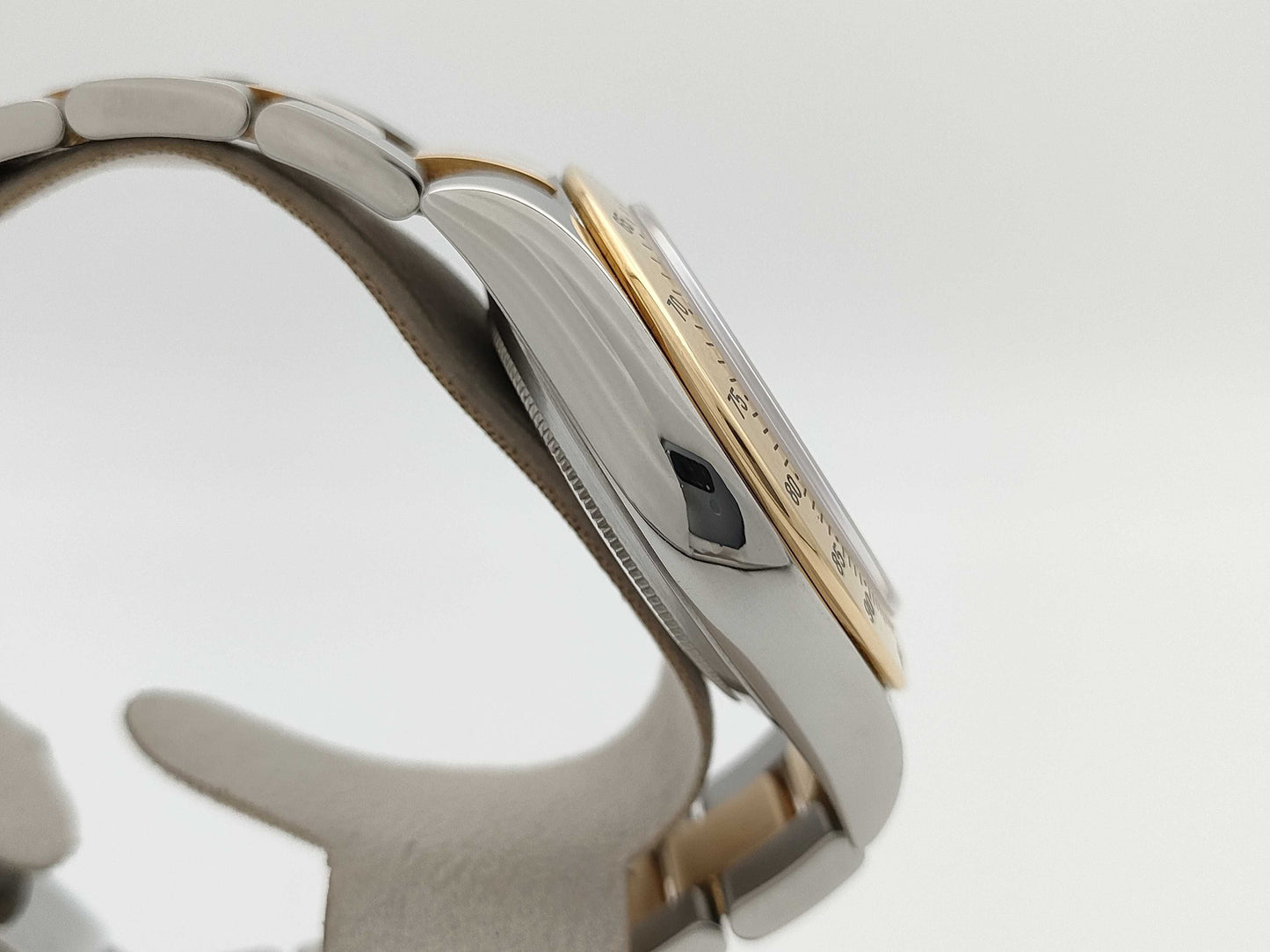 ROLEX 116523 V757312 Ivory Dial Oyster Breath Men's Watch