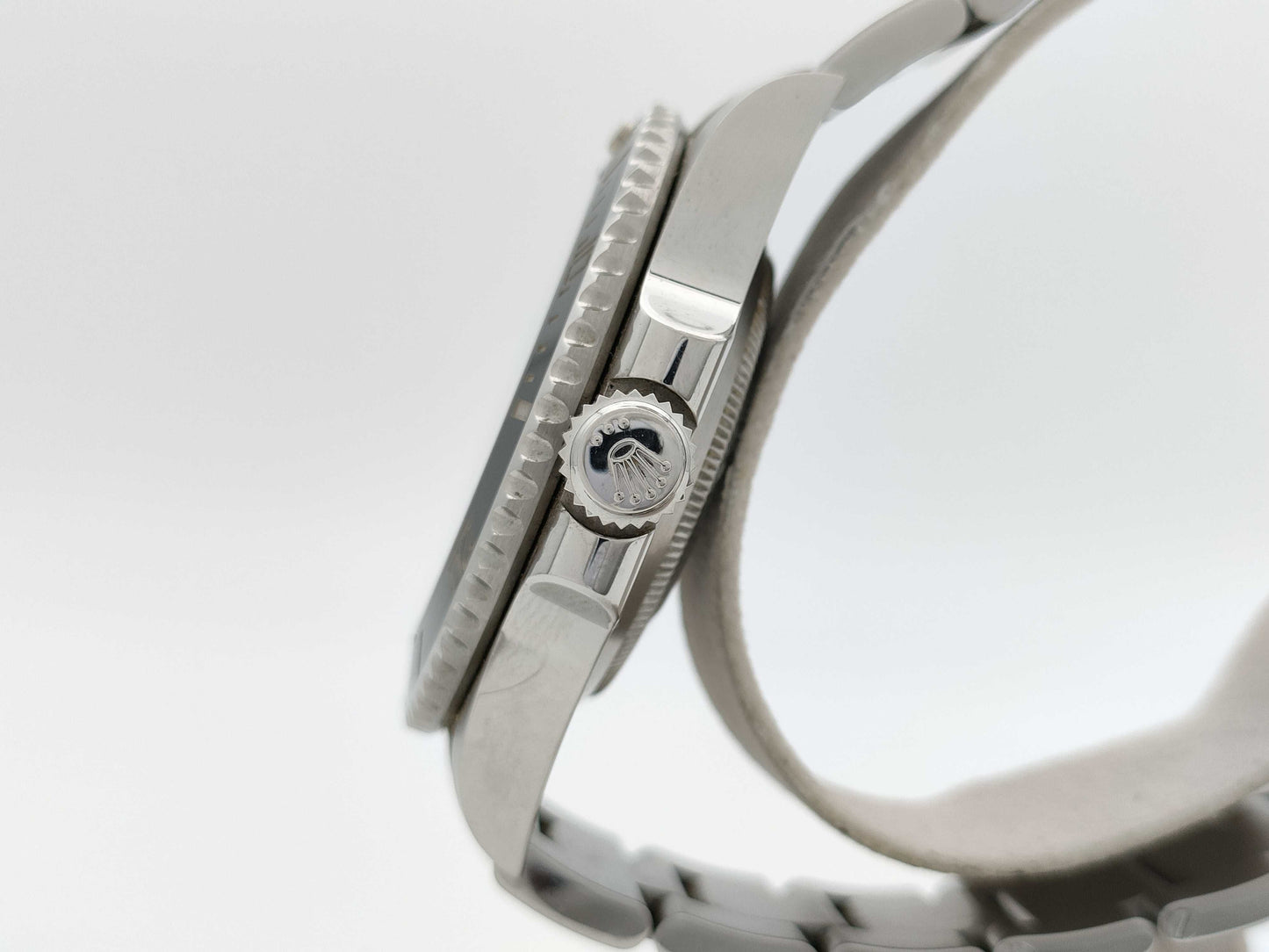 ROLEX 114060 G392Y140 Black Dial Oyster Breath Men's Watch