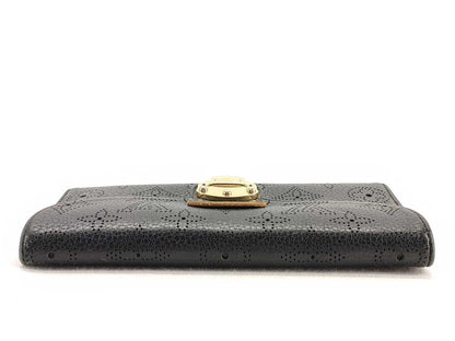 LOUIS VUITTON Mahina Vuitton Mahina Portefeuille Amelia Long Wallet Black Wallet