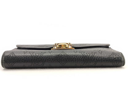 LOUIS VUITTON Mahina Vuitton Mahina Portefeuille Amelia Long Wallet Black Wallet