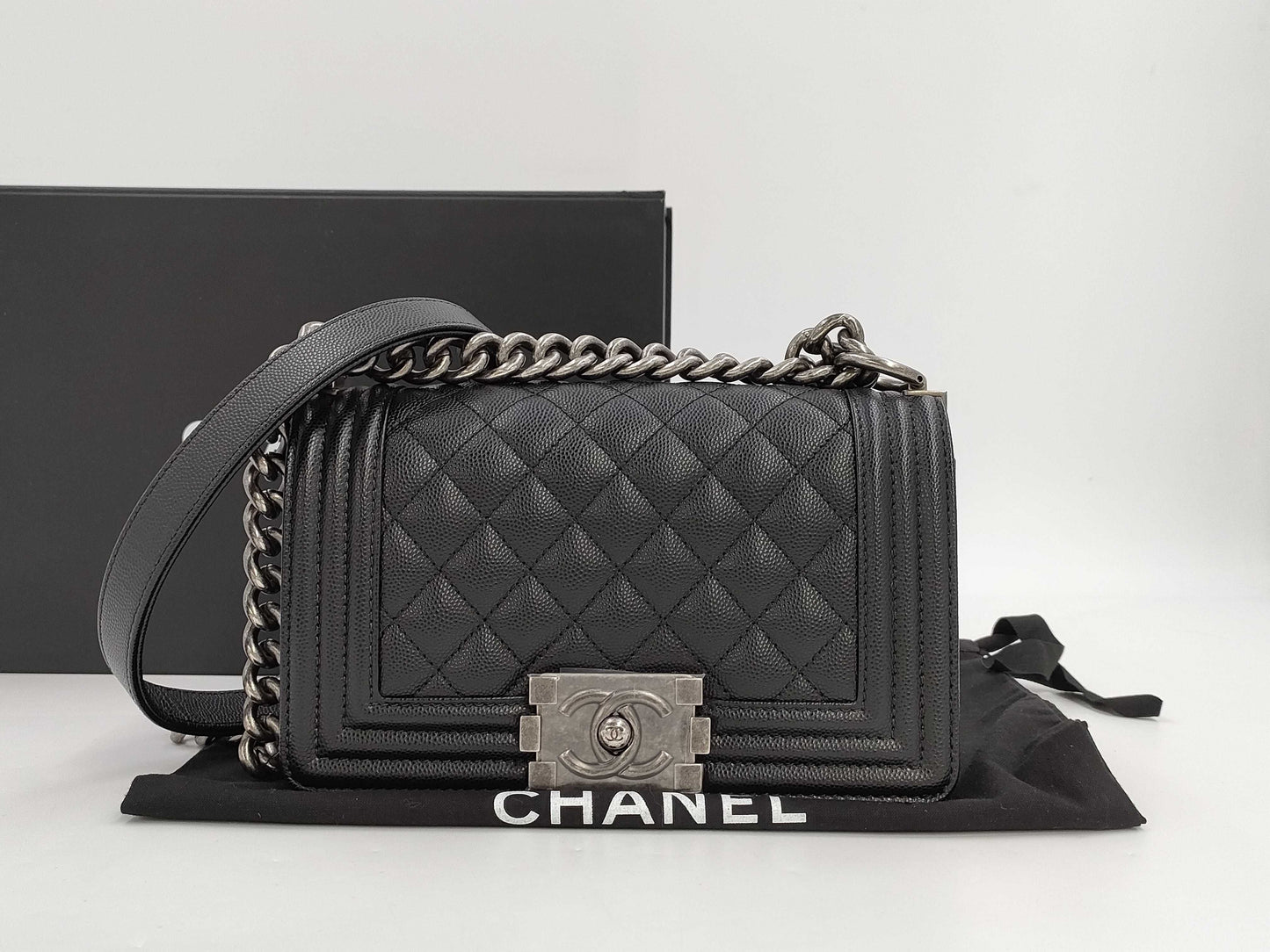 CHANEL Caviar Skin Boy Chanel Small SV Hardware Chain Shoulder Bag Black IC Plate Shoulder Bag