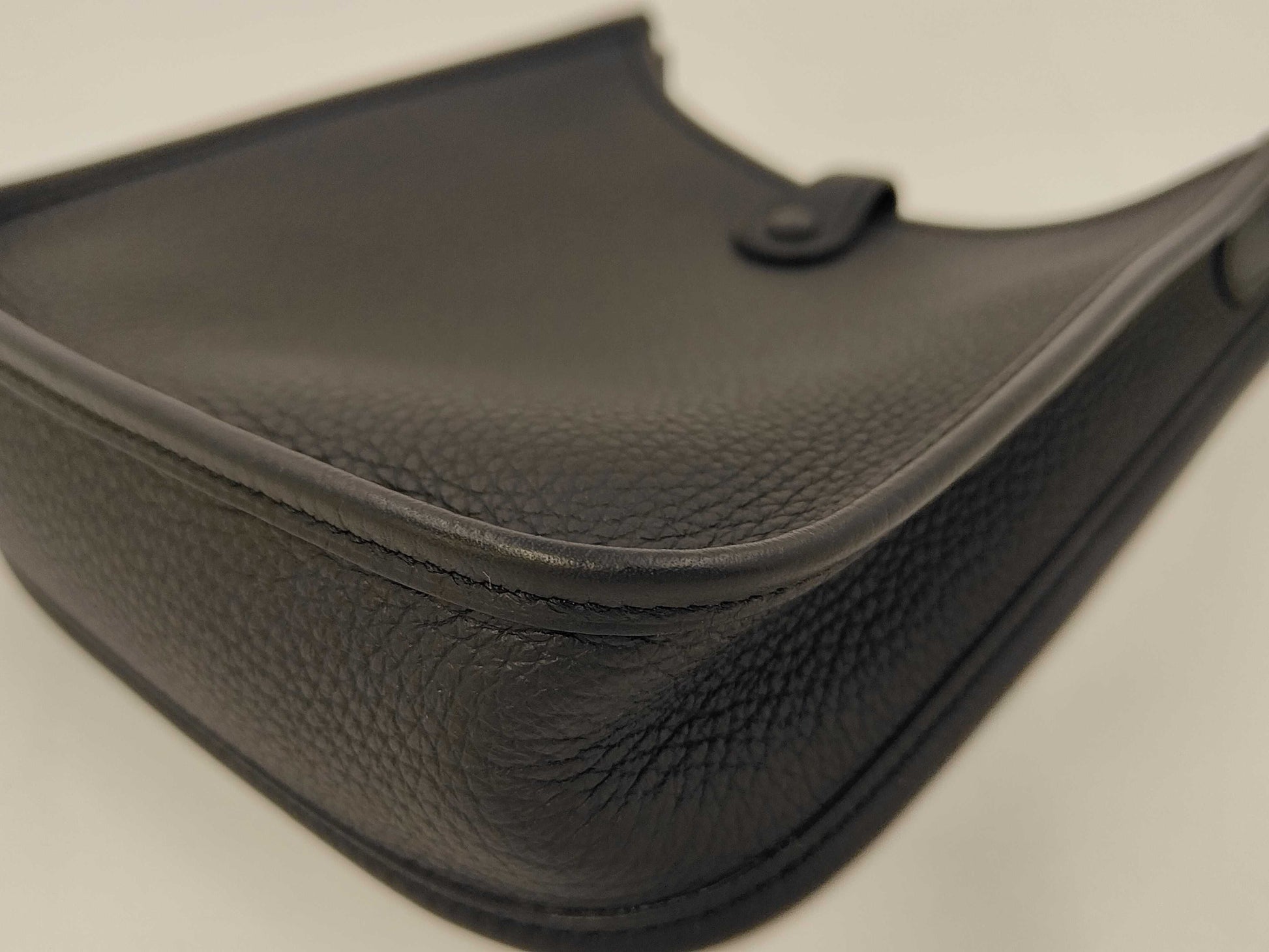 HERMES Evelyn 16 Black Shoulder Bag Tryon Clemence SV Hardware W Engraved Shoulder Bag