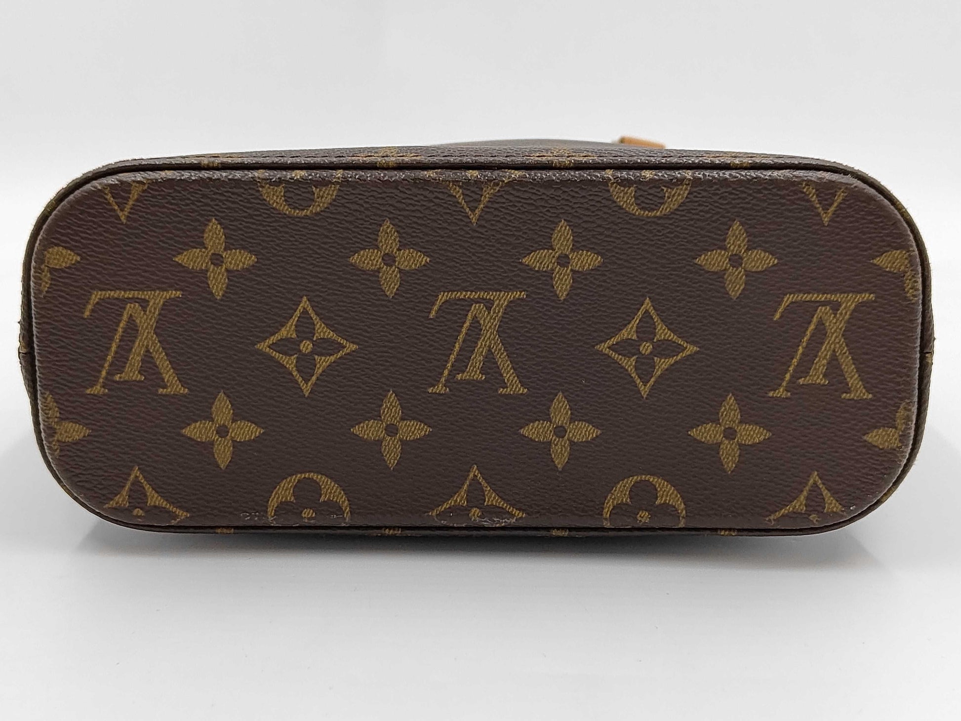 LOUIS VUITTON Louis Vuitton Monogram Vavant PM Handbag