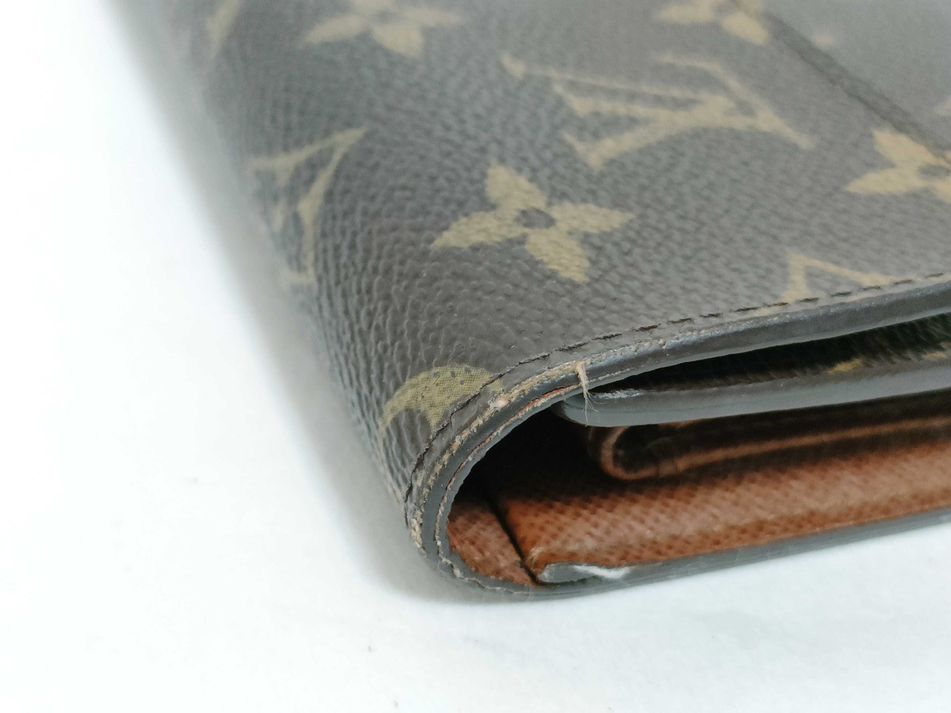 LOUIS VUITTON Monogram Vuitton Etui Papier Wallet