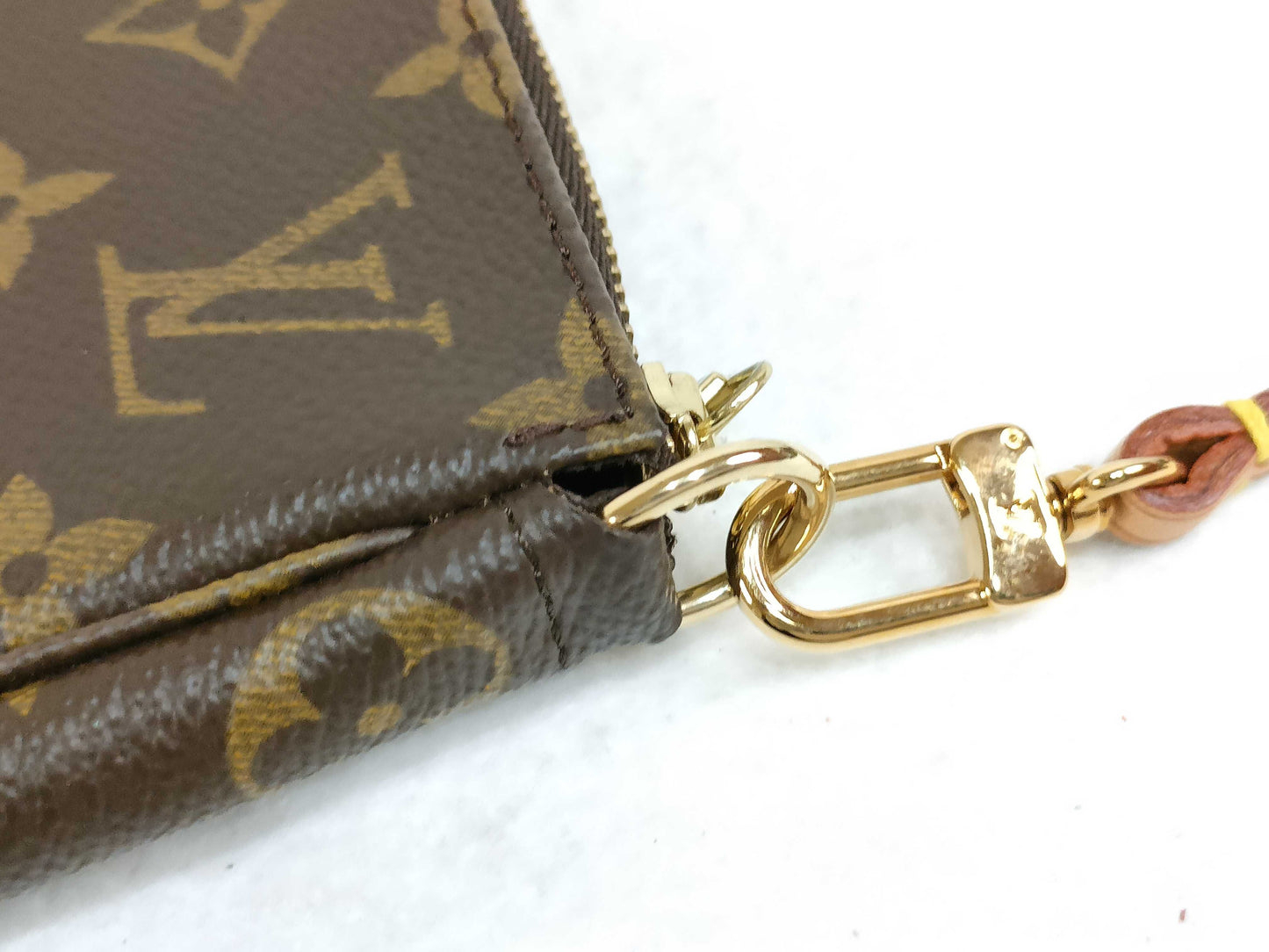 LOUIS VUITTON Monogram Vuitton Accessory Bag Box Handbag
