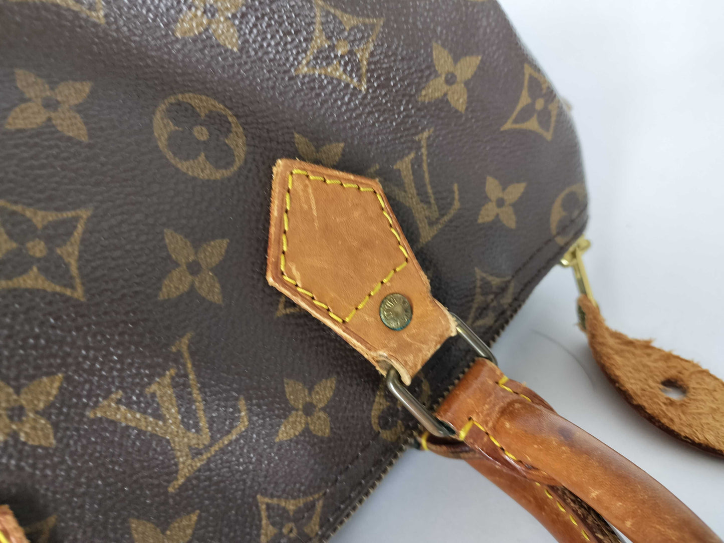 LOUIS VUITTON Monogram Louis Vuitton Speedy 25 Boston Bag