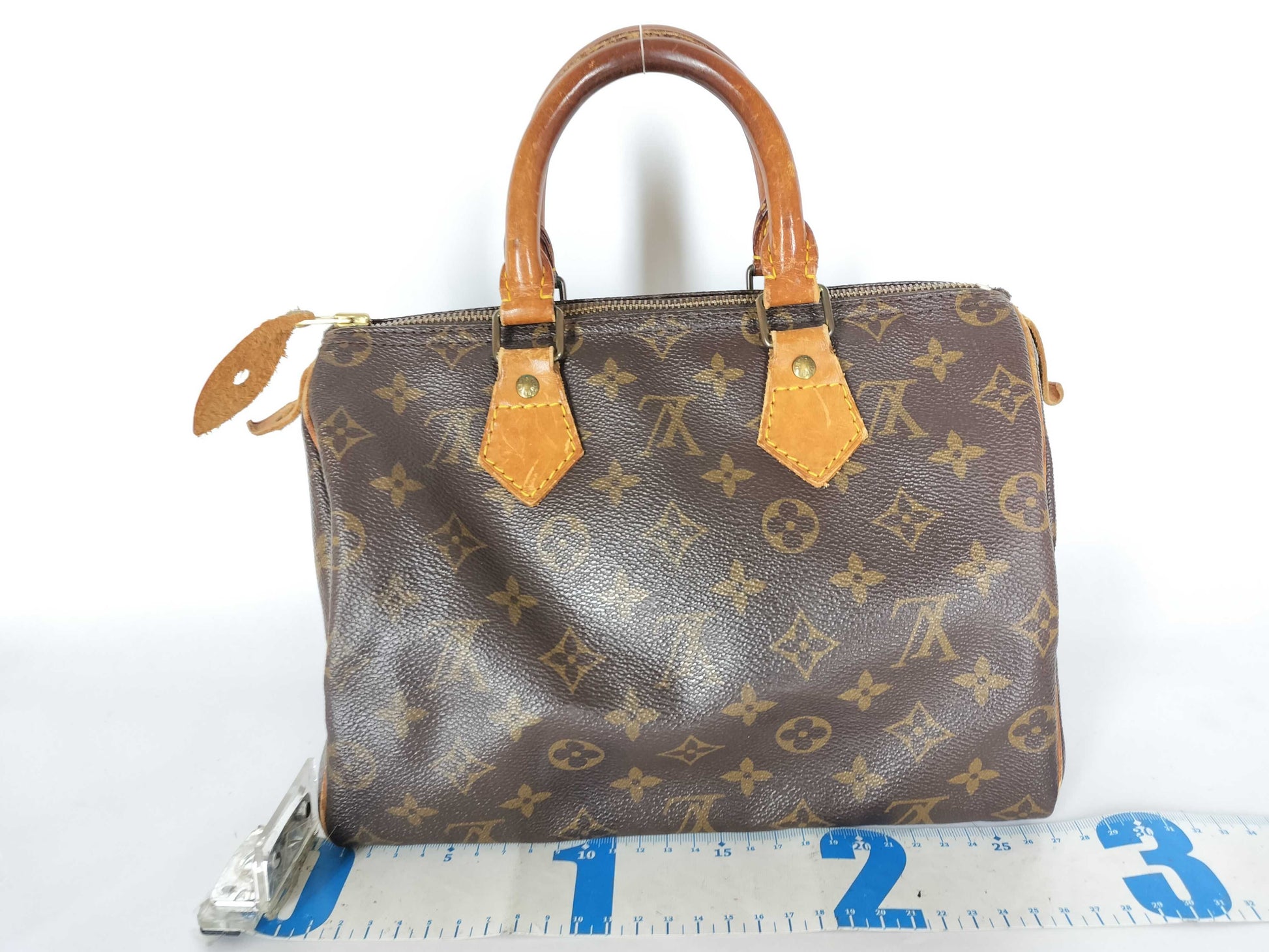 LOUIS VUITTON Monogram Louis Vuitton Speedy 25 Boston Bag