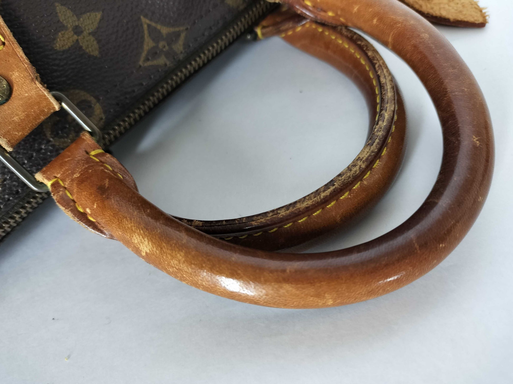 LOUIS VUITTON Monogram Louis Vuitton Speedy 25 Boston Bag