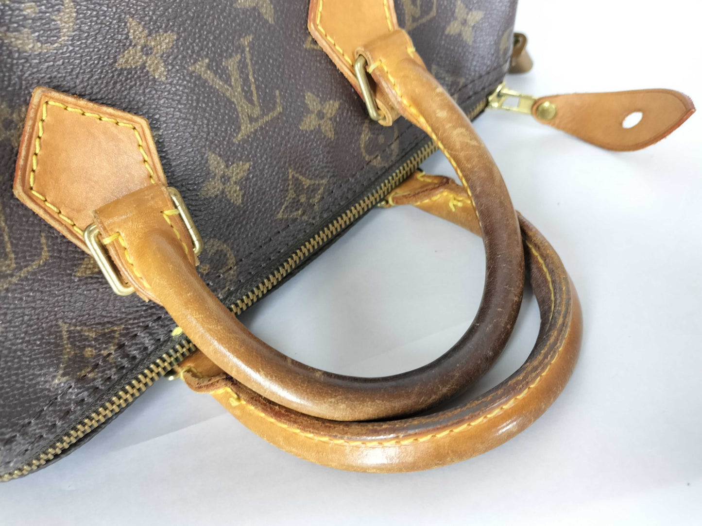 LOUIS VUITTON Monogram Louis Vuitton Speedy 25 Boston Bag