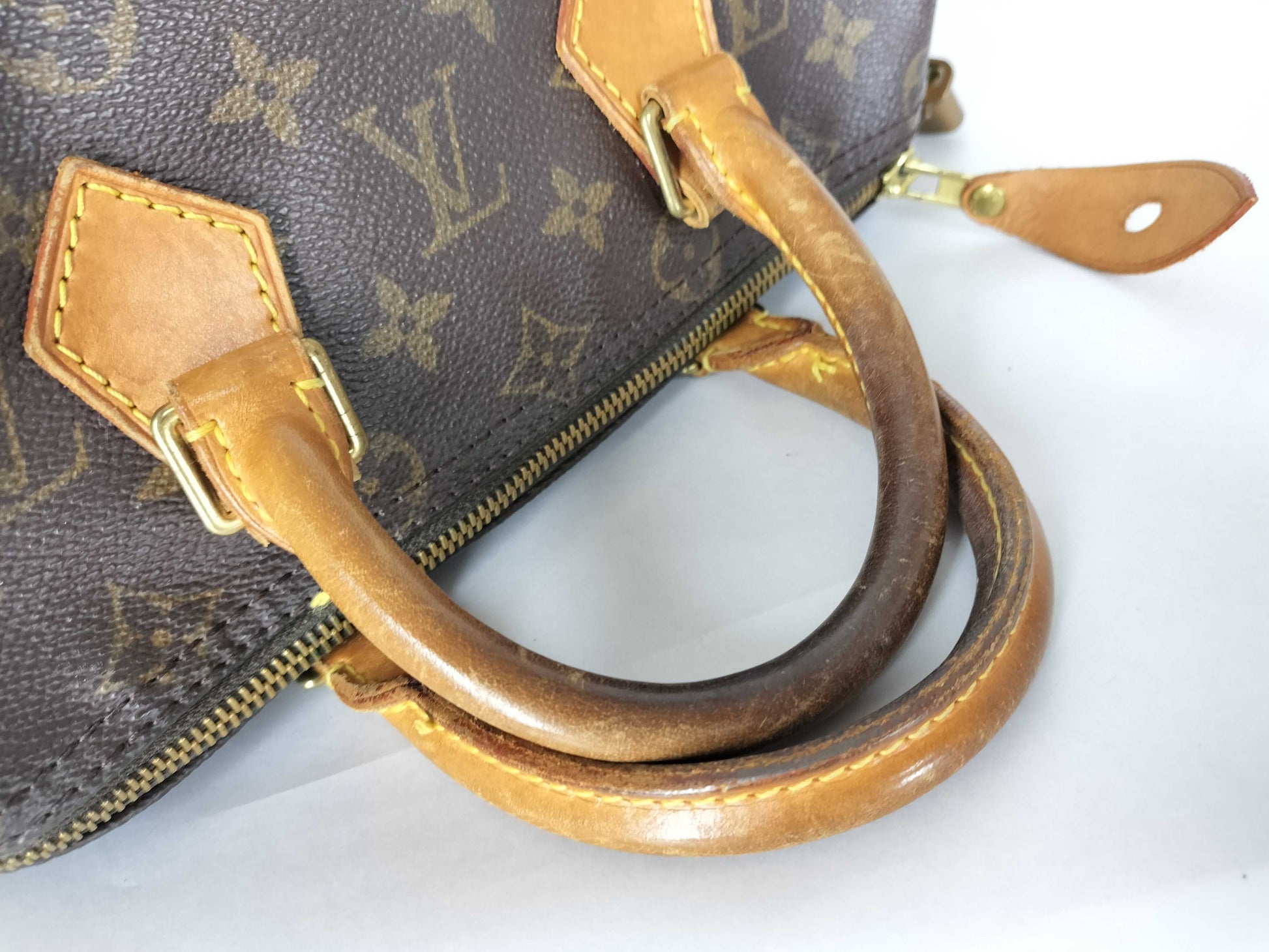 LOUIS VUITTON Monogram Louis Vuitton Speedy 25 Boston Bag