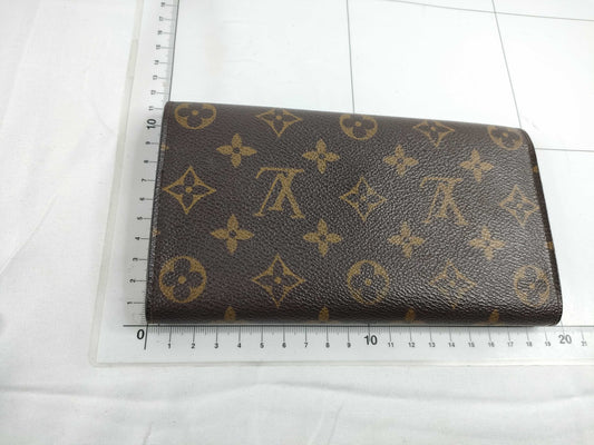 LOUIS VUITTON Monogram Louis Vuitton Monogram International Long Wallet Wallet