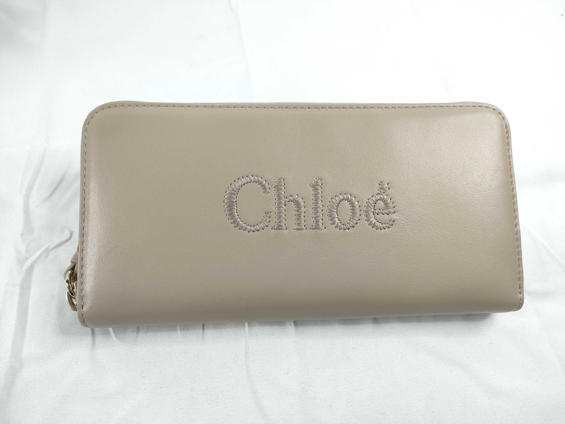 chloe Chloe Chloe Sense Wallet Round Zip Purse Beige Wallet