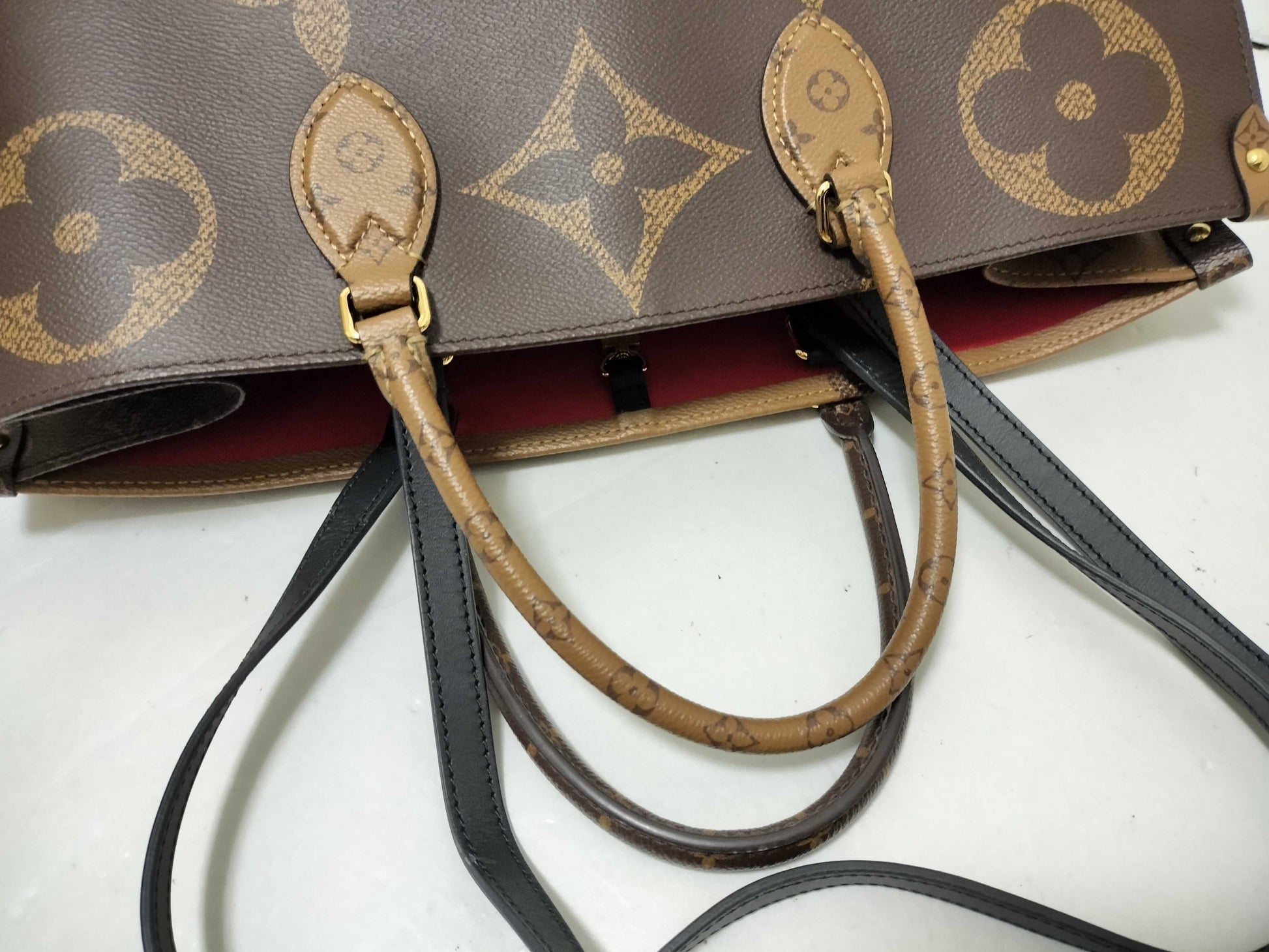 LOUIS VUITTON Louis Vuitton Giant On the Go GM Bag Tote Bag