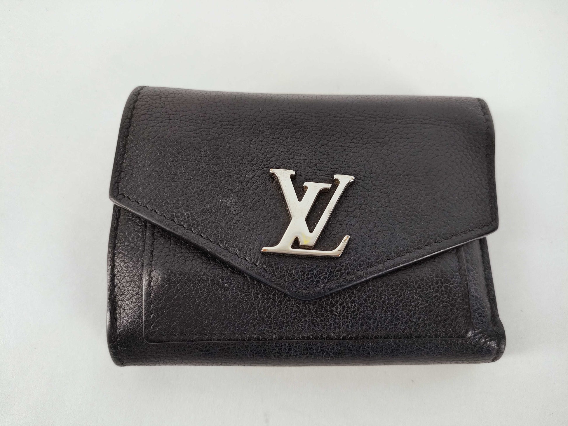 LOUIS VUITTON Vuitton MyLockme Compact M62947 TA5129 Wallet