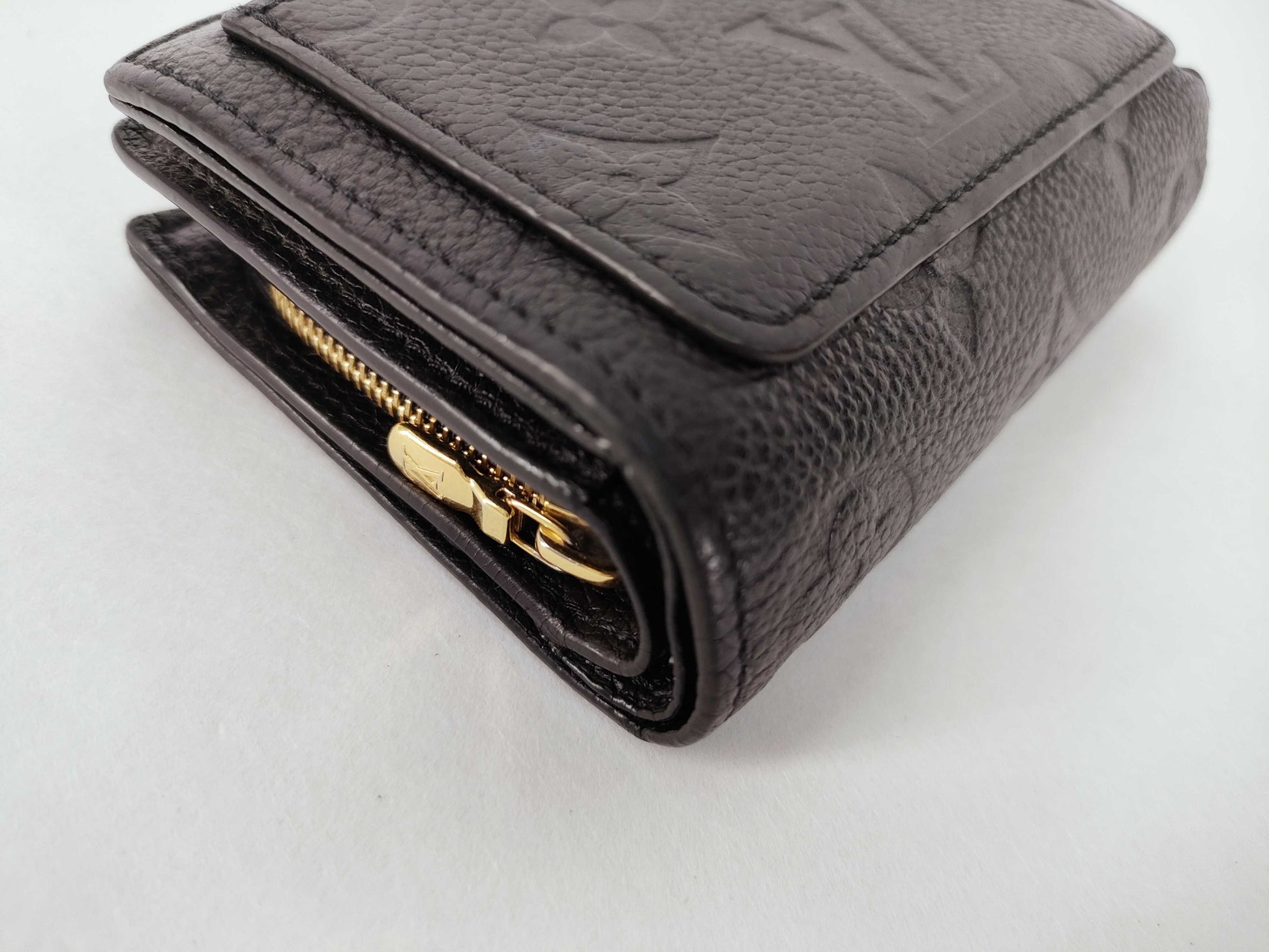 LOUIS VUITTON Monogram Ampplant Vuitton Claire Amplant M80151 RFID Wallet