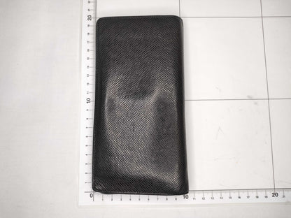 LOUIS VUITTON Taiga Vuitton Brazza Taiga Noir M30285 RFID Wallet
