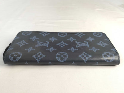 LOUIS VUITTON Vuitton Vertical Monogram Shadow M80423 RFID Wallet