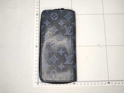LOUIS VUITTON Vuitton Vertical Monogram Shadow M80423 RFID Wallet