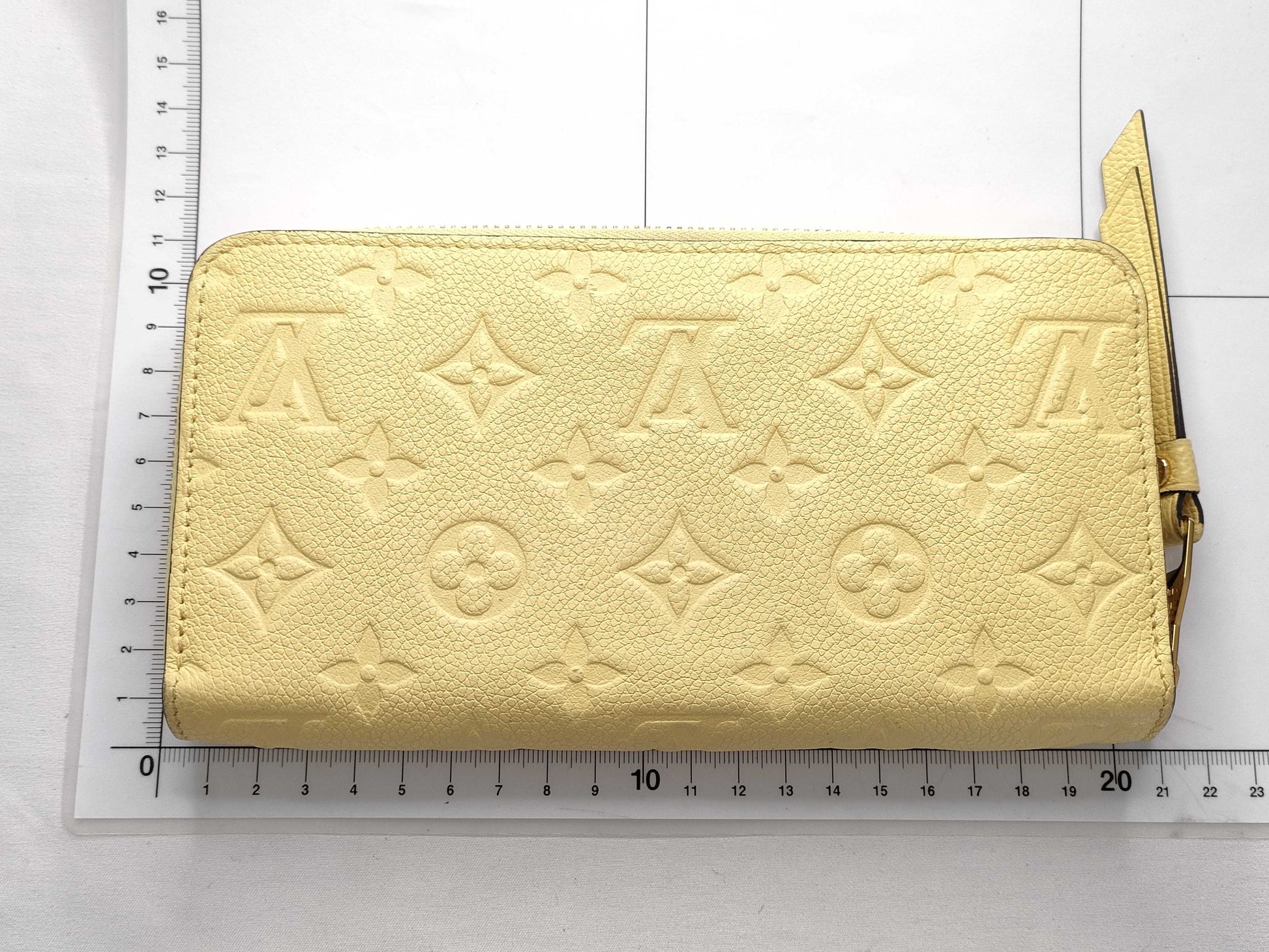 LOUIS VUITTON Monogram Unplant Vuitton Zippy Wallet Unplant Japan Limited M82043 RFID Wallet