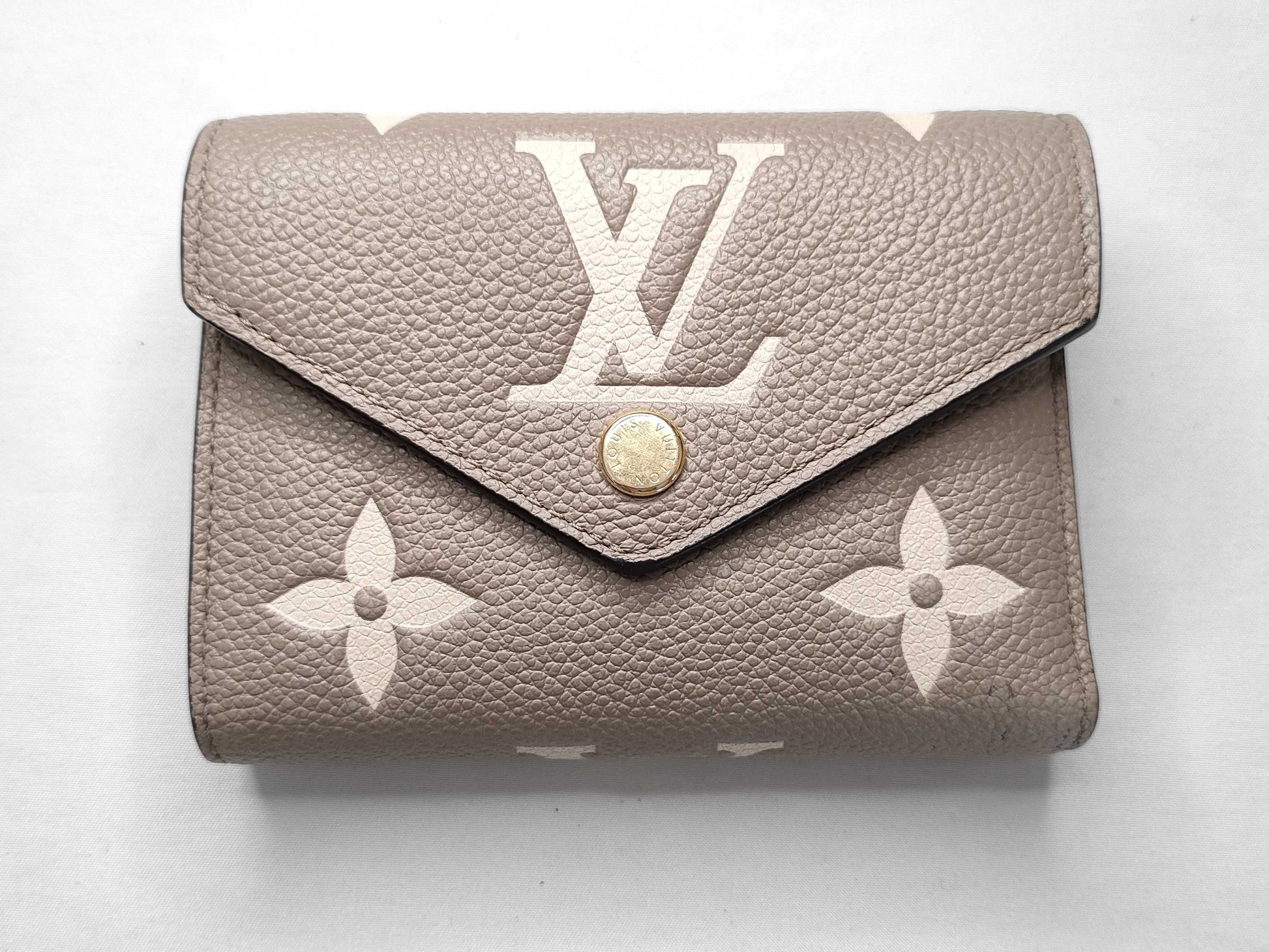 LOUIS VUITTON Monogram Unplanted Vuitton Victorine Amplified Bicolor M81861 Wallet