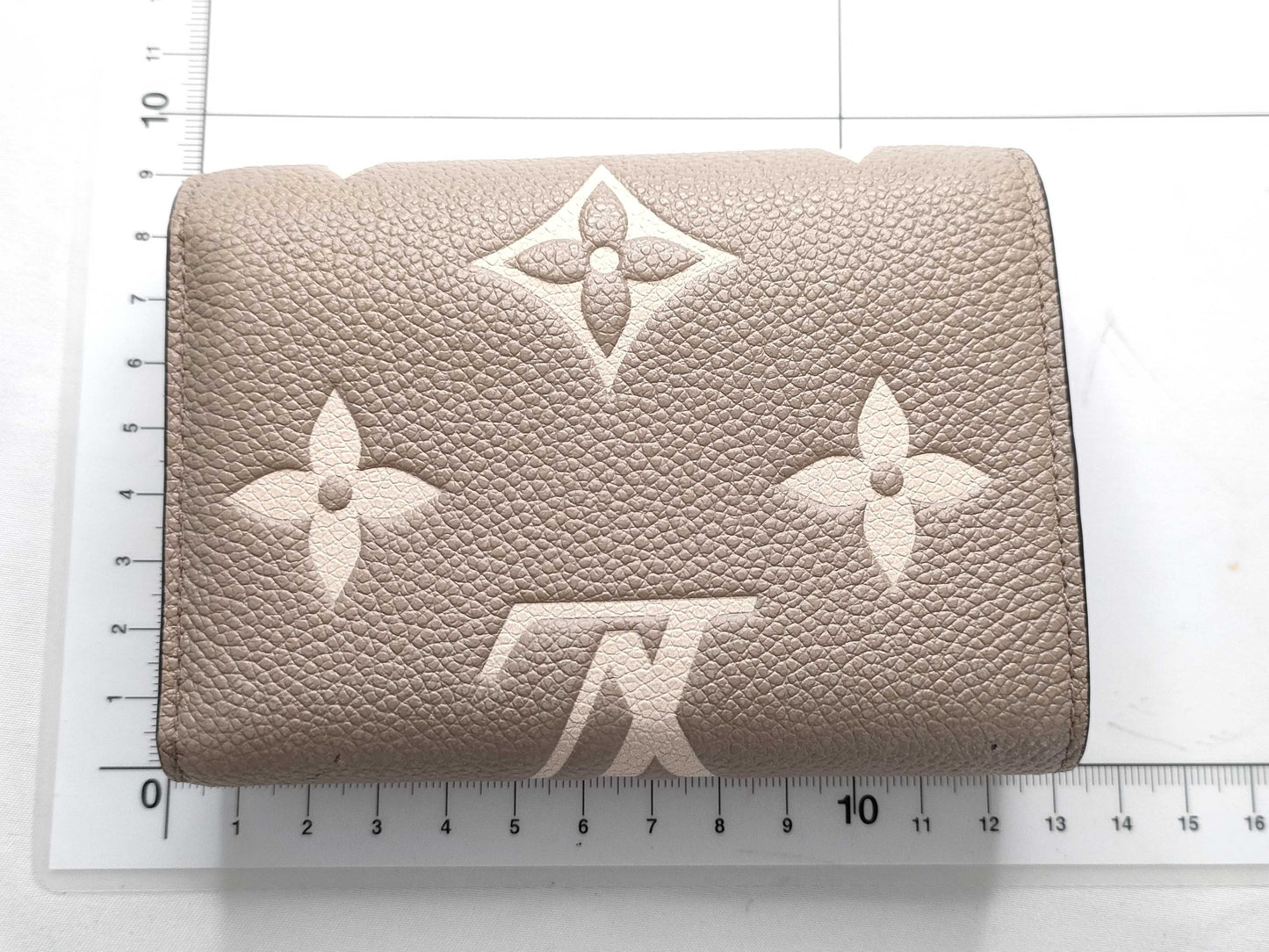 LOUIS VUITTON Monogram Unplanted Vuitton Victorine Amplified Bicolor M81861 Wallet