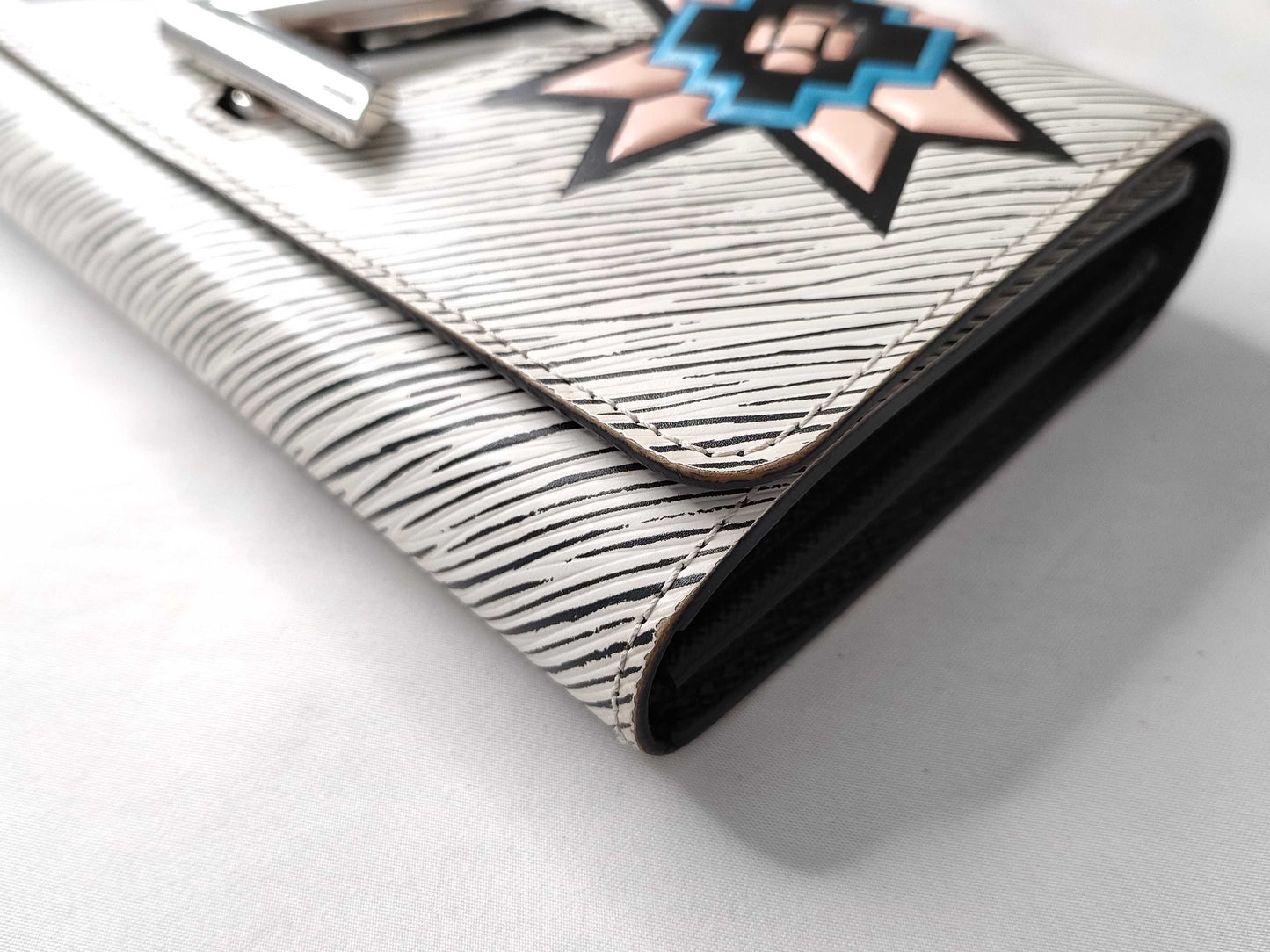 LOUIS VUITTON Epi Vuitton Twist Epi M61491 TN2165 Wallet