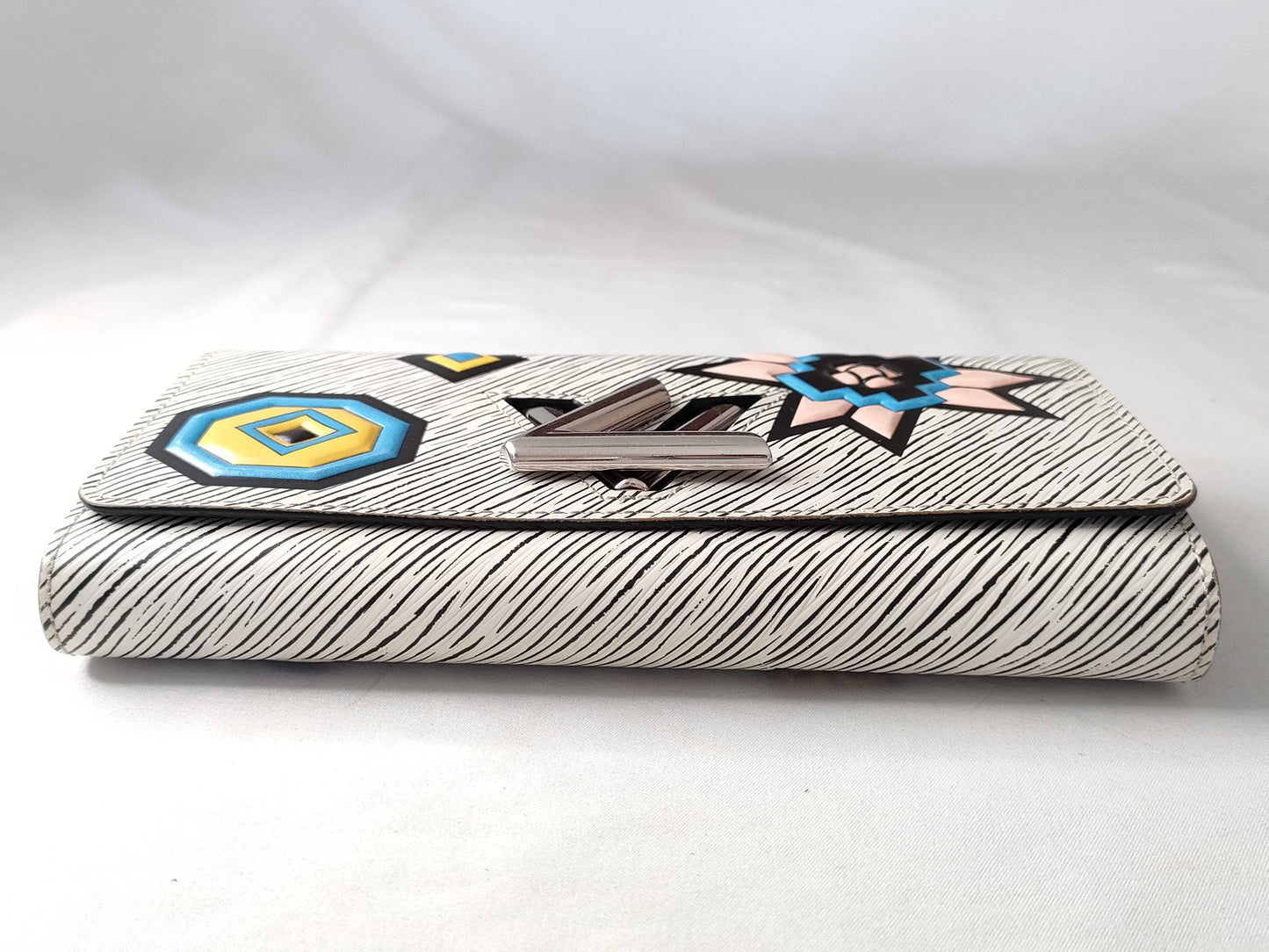 LOUIS VUITTON Epi Vuitton Twist Epi M61491 TN2165 Wallet