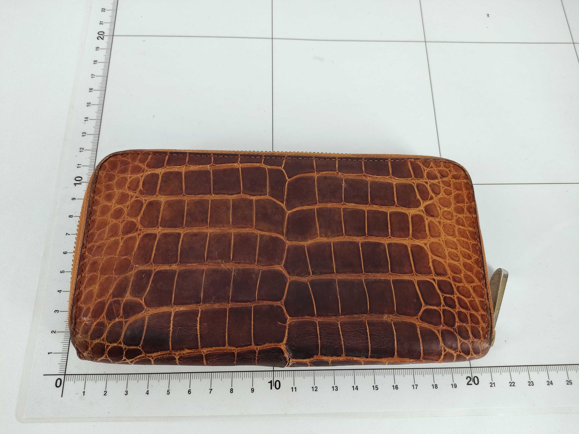 LOUIS VUITTON Vuitton Zippy Wallet Crocodile AS2028 Wallet