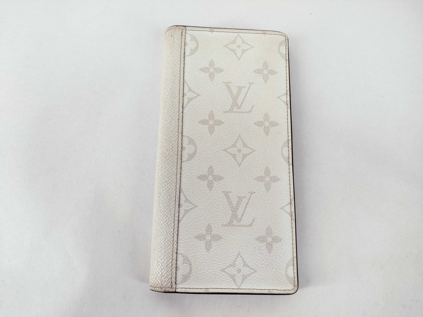 LOUIS VUITTON Taiga Vuitton Brazza Taigarama M30298 RFID Wallet