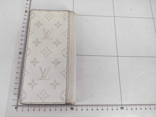 LOUIS VUITTON Taiga Vuitton Brazza Taigarama M30298 RFID Wallet